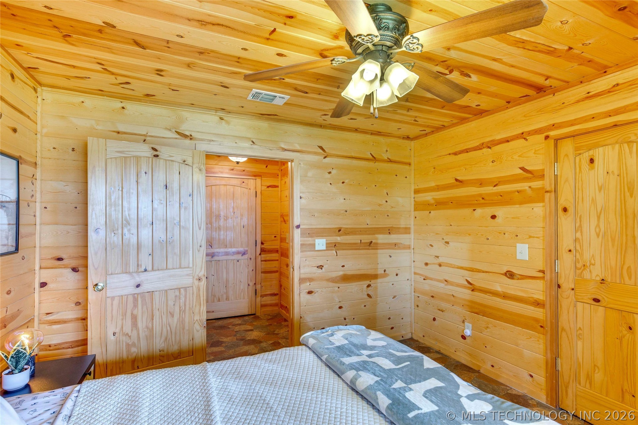 3859 W Lake Property Photo 12
