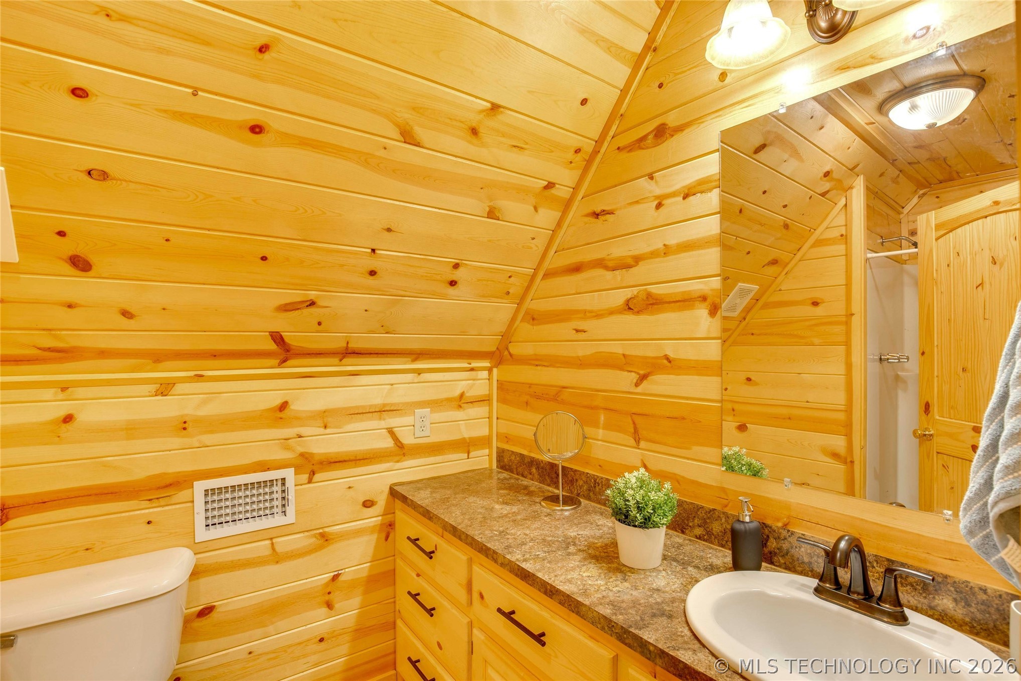 3859 W Lake Property Photo 13