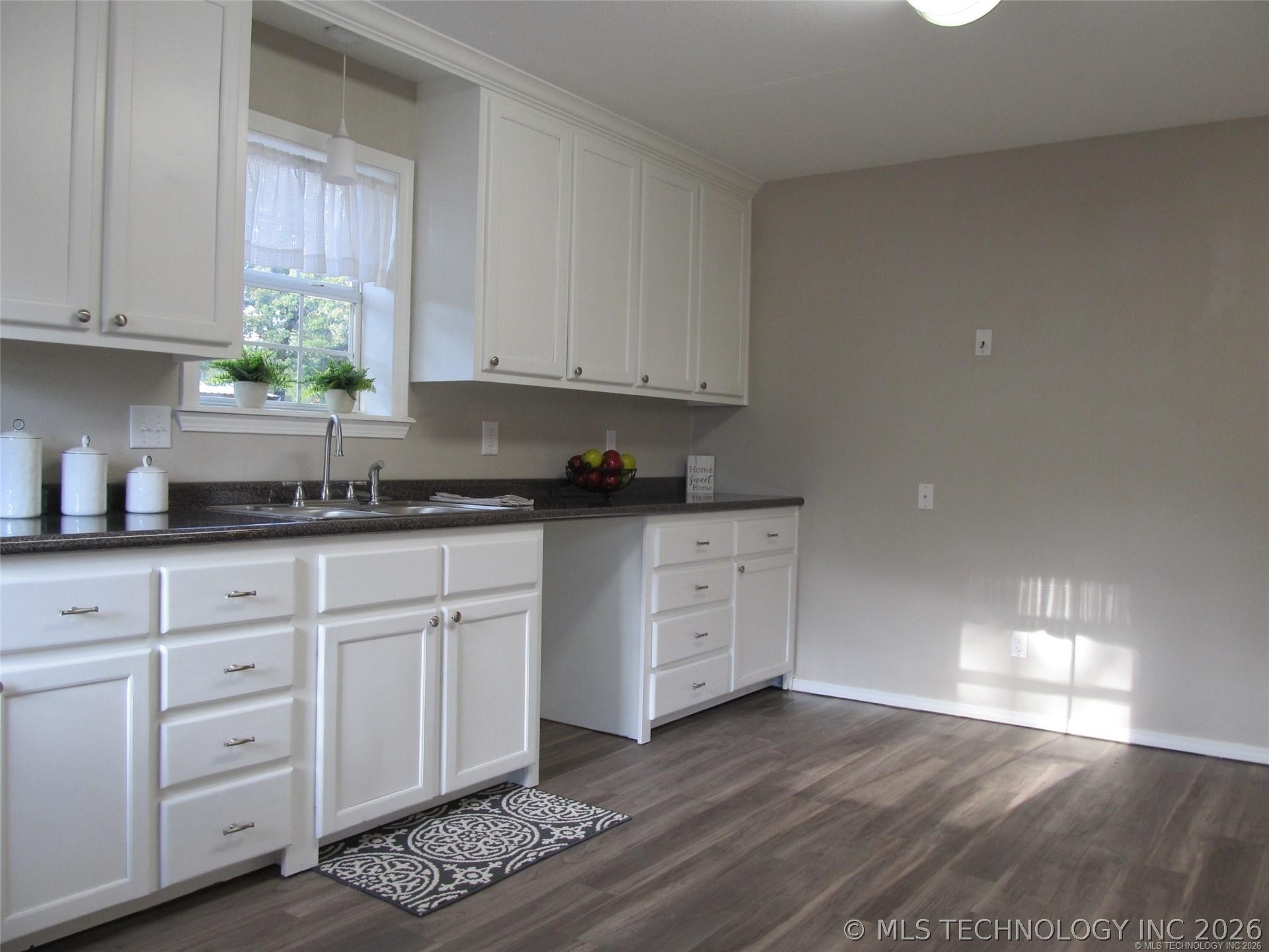 1 Three Mile Road Property Photo 7