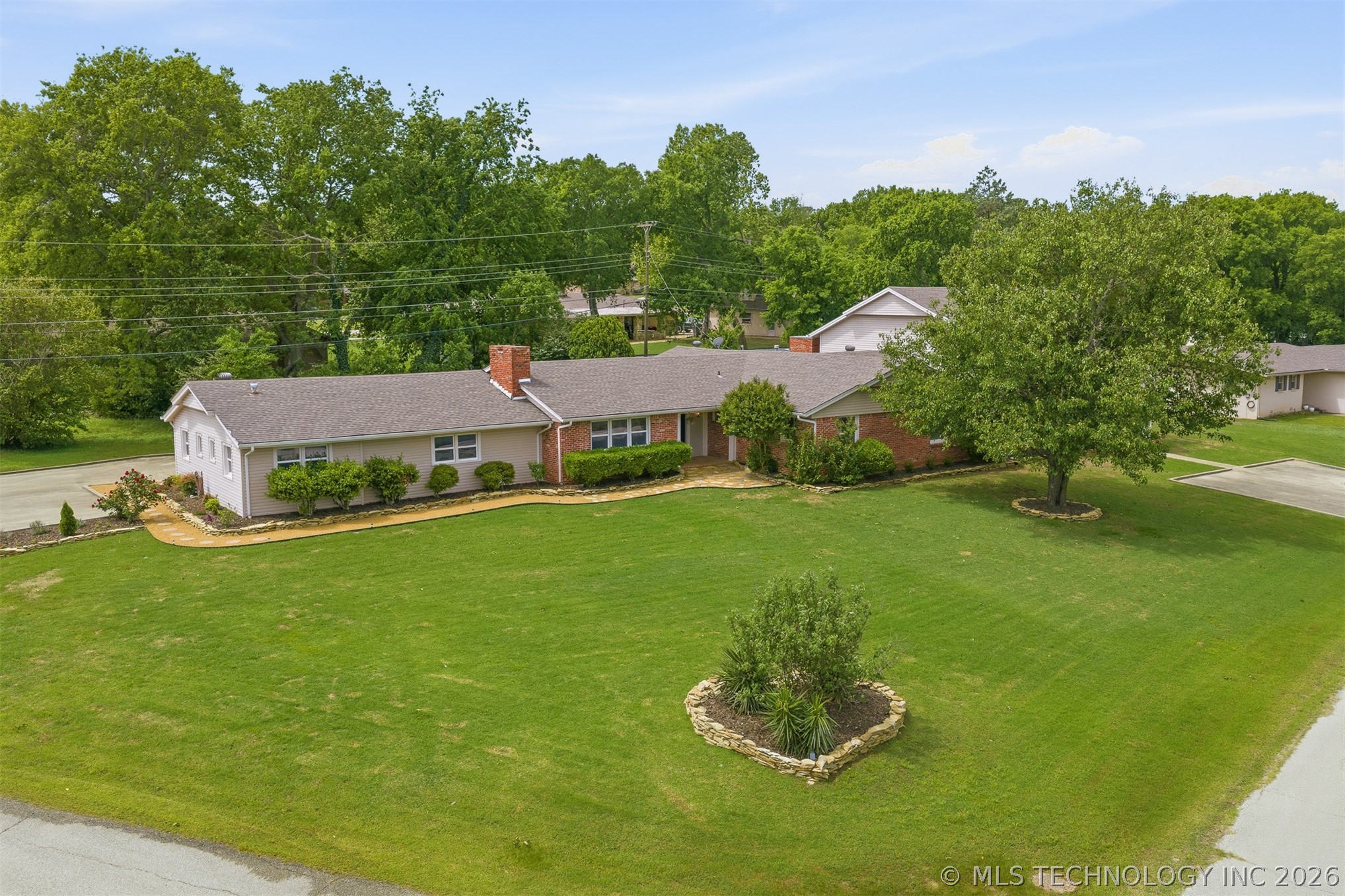 202 Meadow Property Photo 1