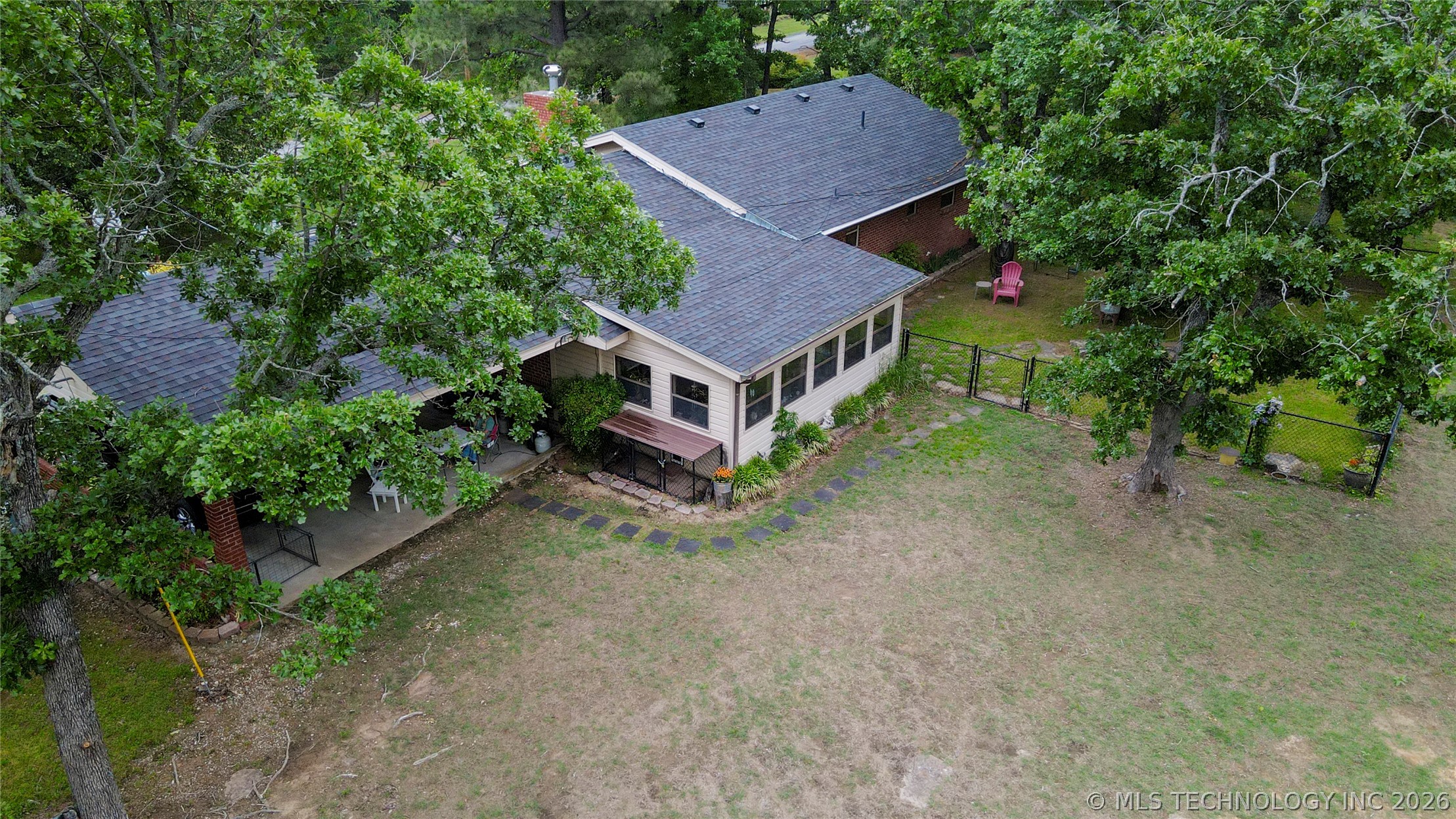 105 W Mockingbird Lane Property Photo 47