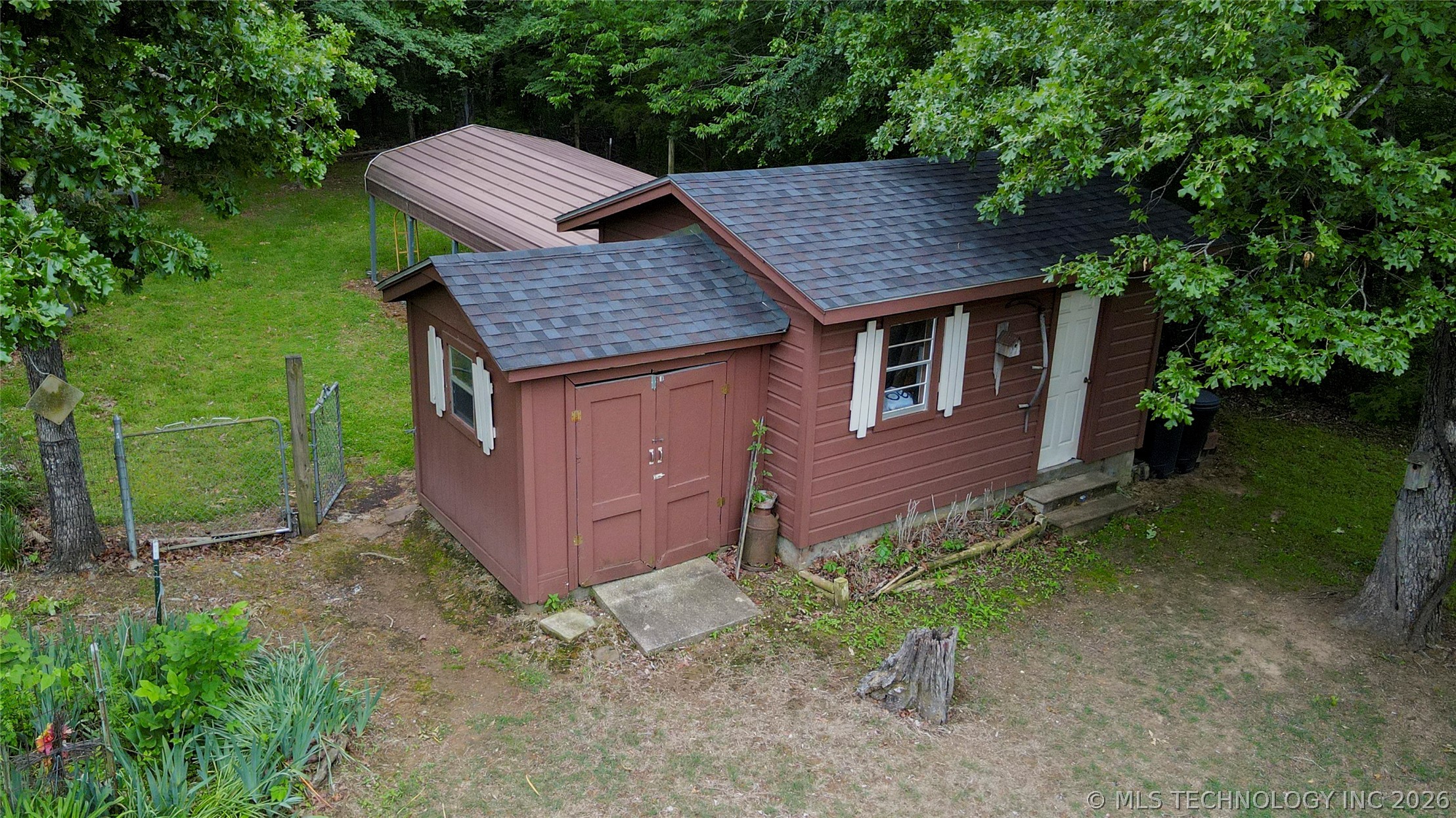 105 W Mockingbird Lane Property Photo 53