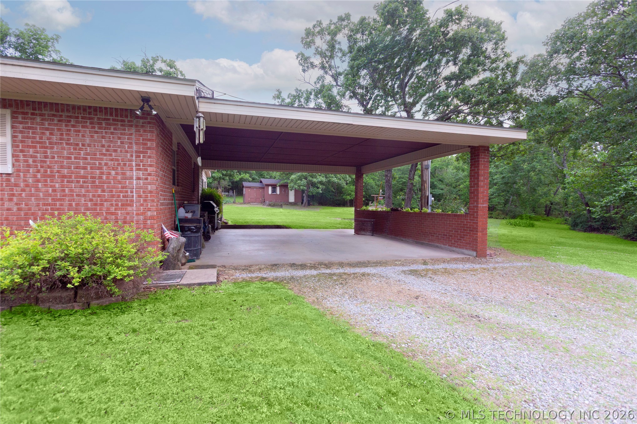 105 W Mockingbird Lane Property Photo 66