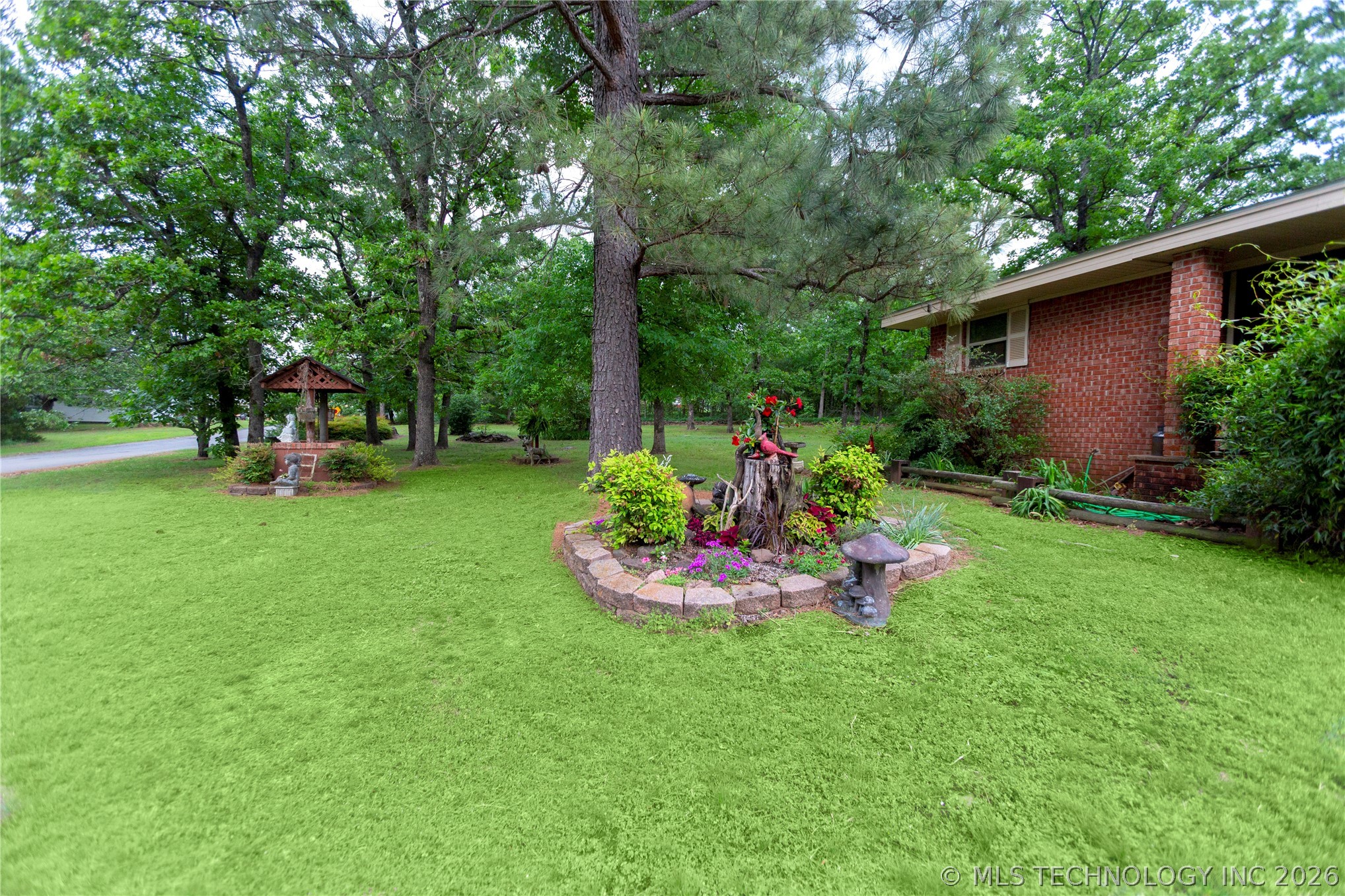 105 W Mockingbird Lane Property Photo 71