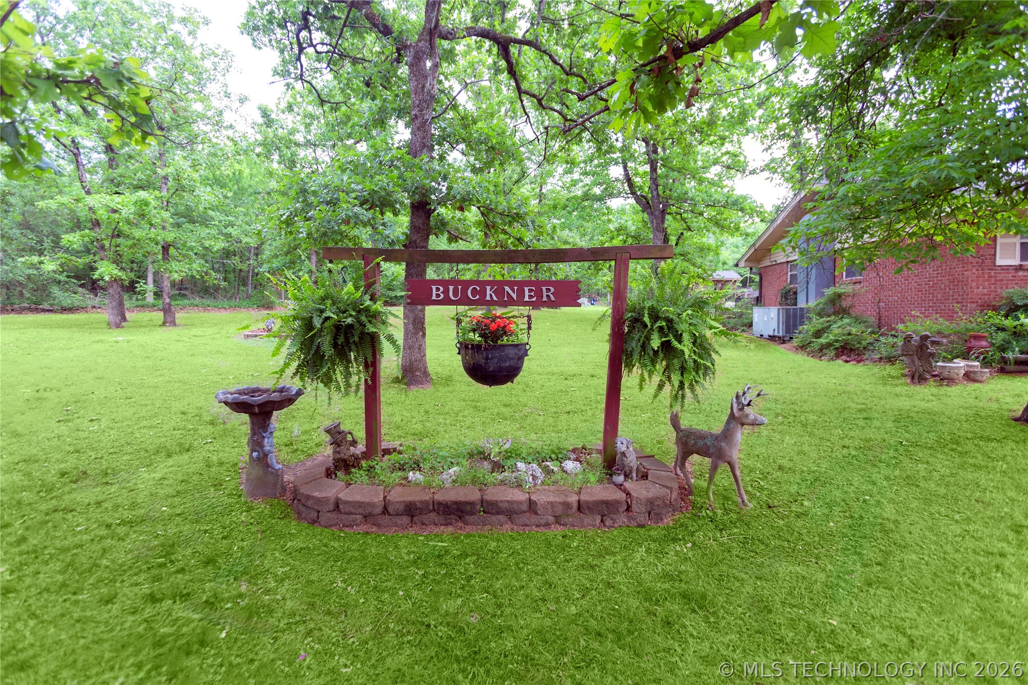 105 W Mockingbird Lane Property Photo 73