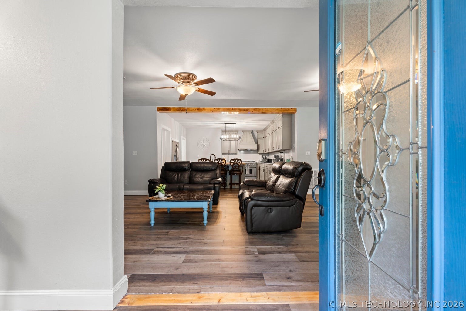 450521 Lake Shore Drive Property Photo 17