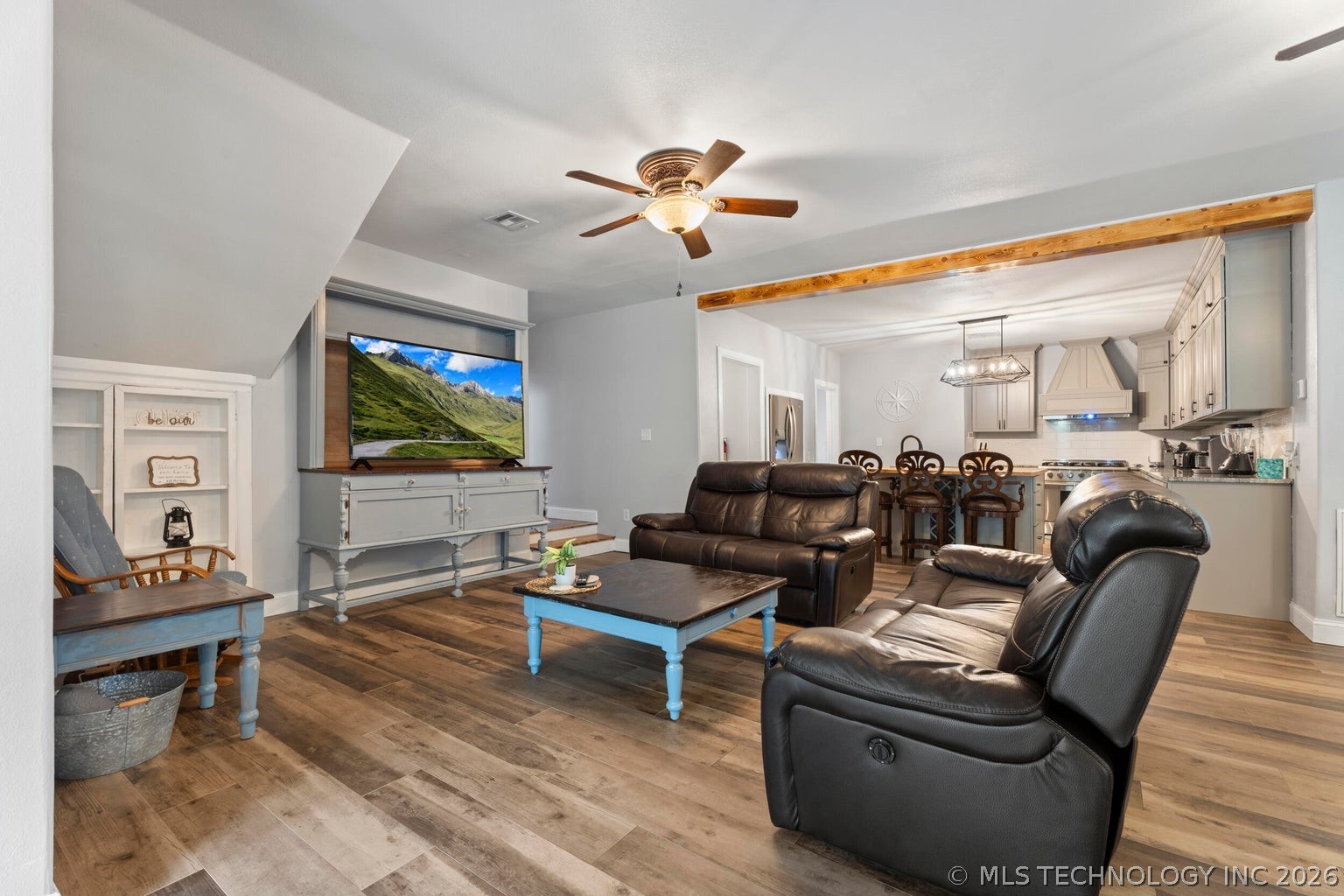 450521 Lake Shore Drive Property Photo 18