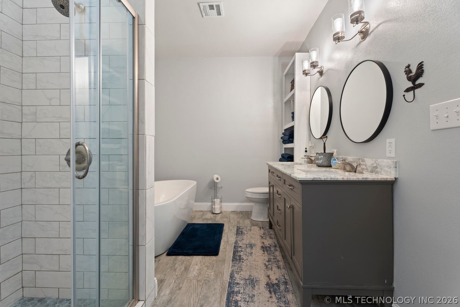 450521 Lake Shore Drive Property Photo 28