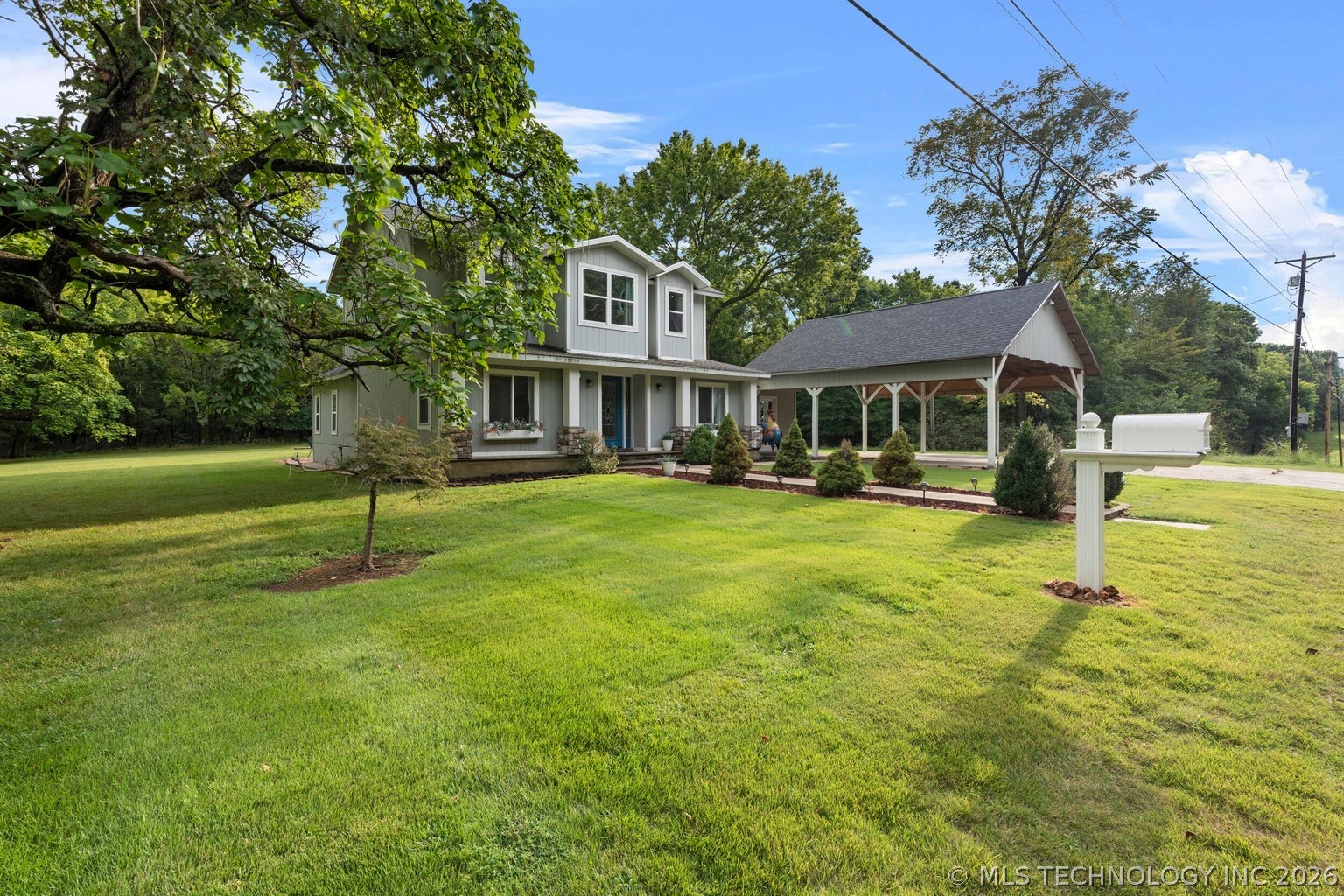 450521 Lake Shore Drive Property Photo 42