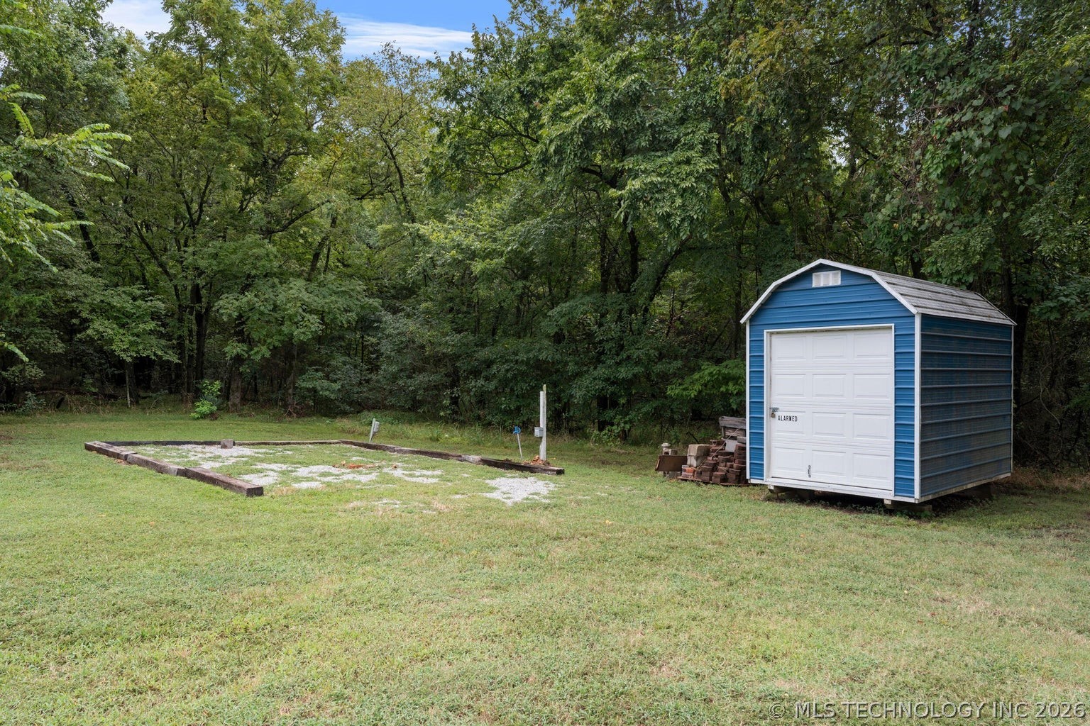 450521 Lake Shore Drive Property Photo 44
