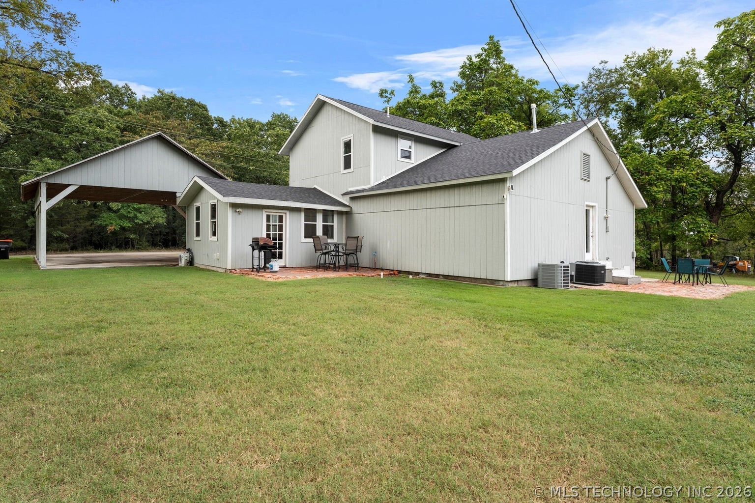 450521 Lake Shore Drive Property Photo 45