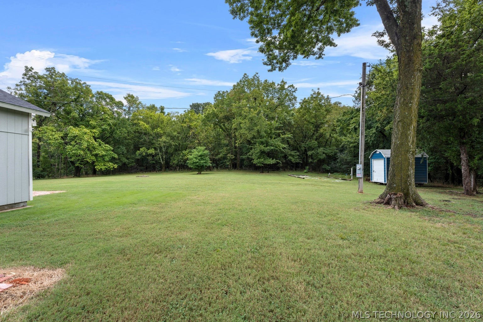 450521 Lake Shore Drive Property Photo 49
