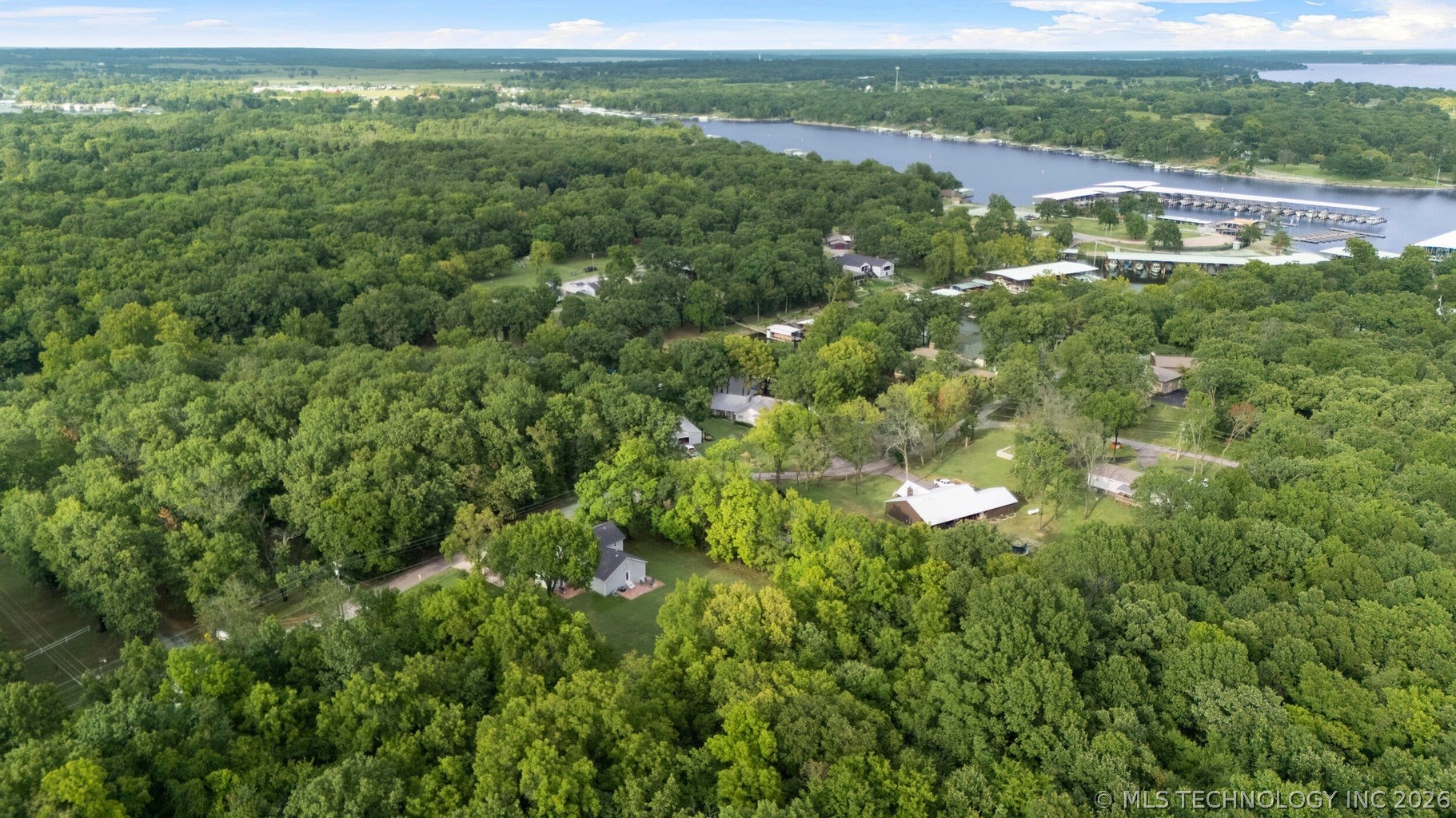 450521 Lake Shore Drive Property Photo 55