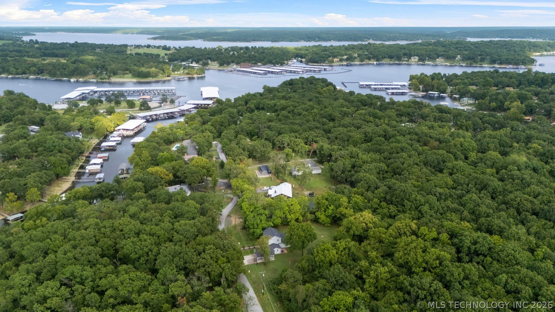 450521 Lake Shore Drive Property Photo 58