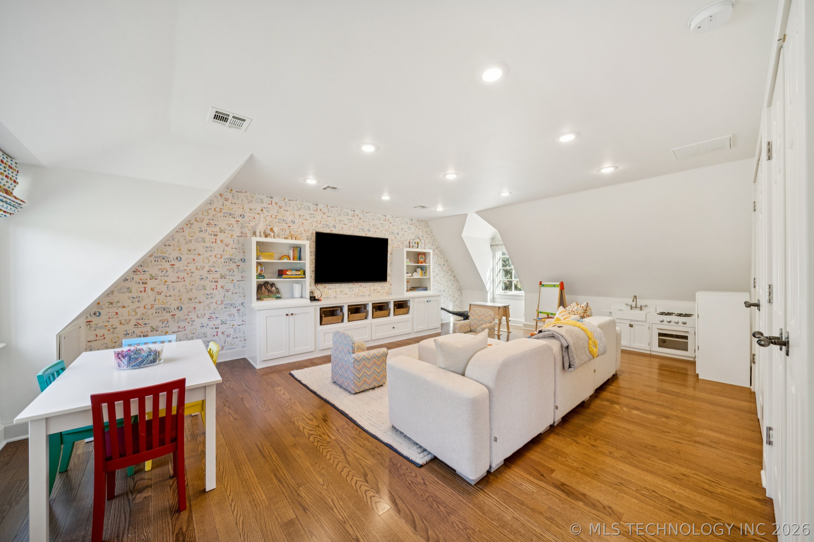 2315 N 60 Street W Property Photo 55