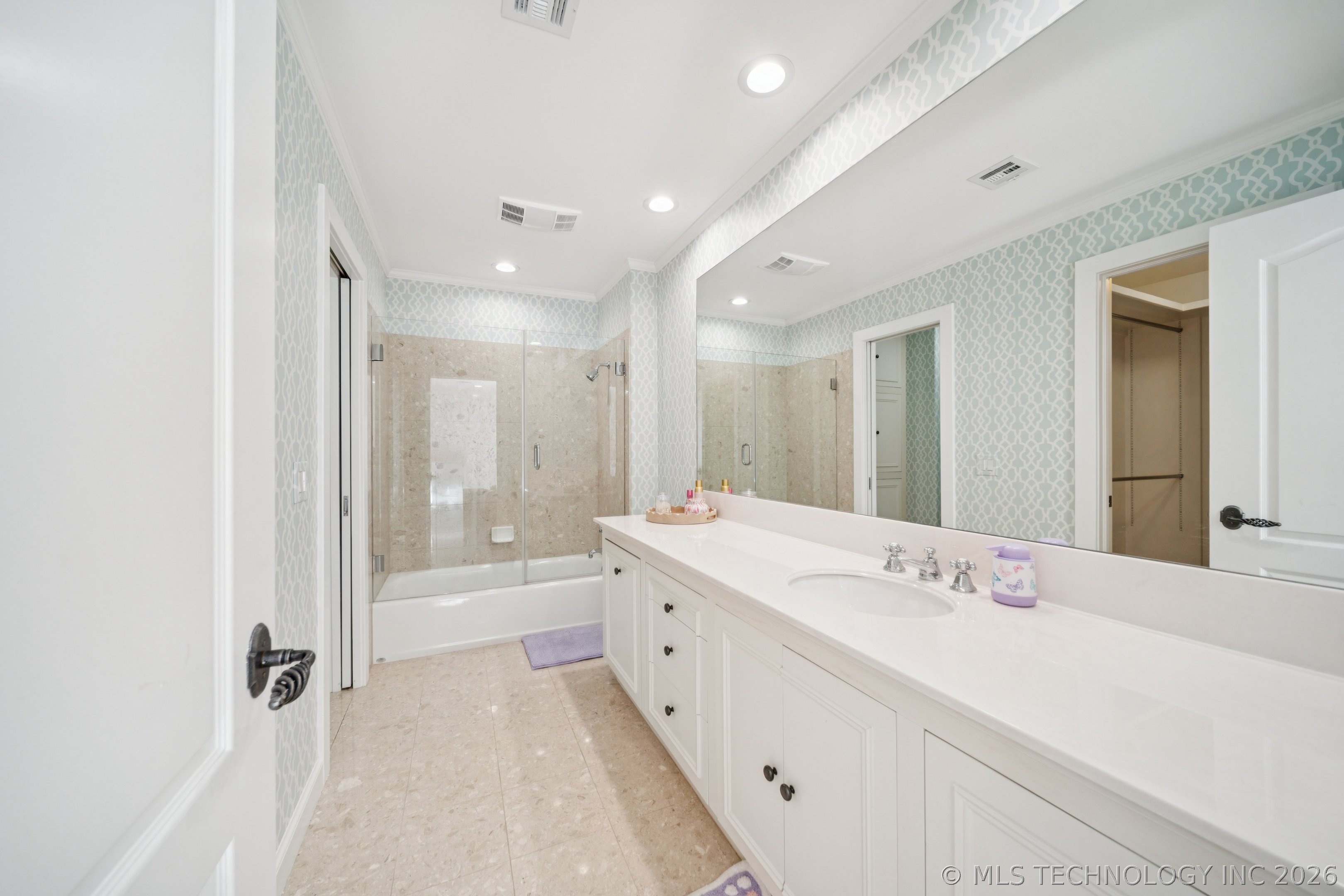 2315 N 60 Street W Property Photo 59