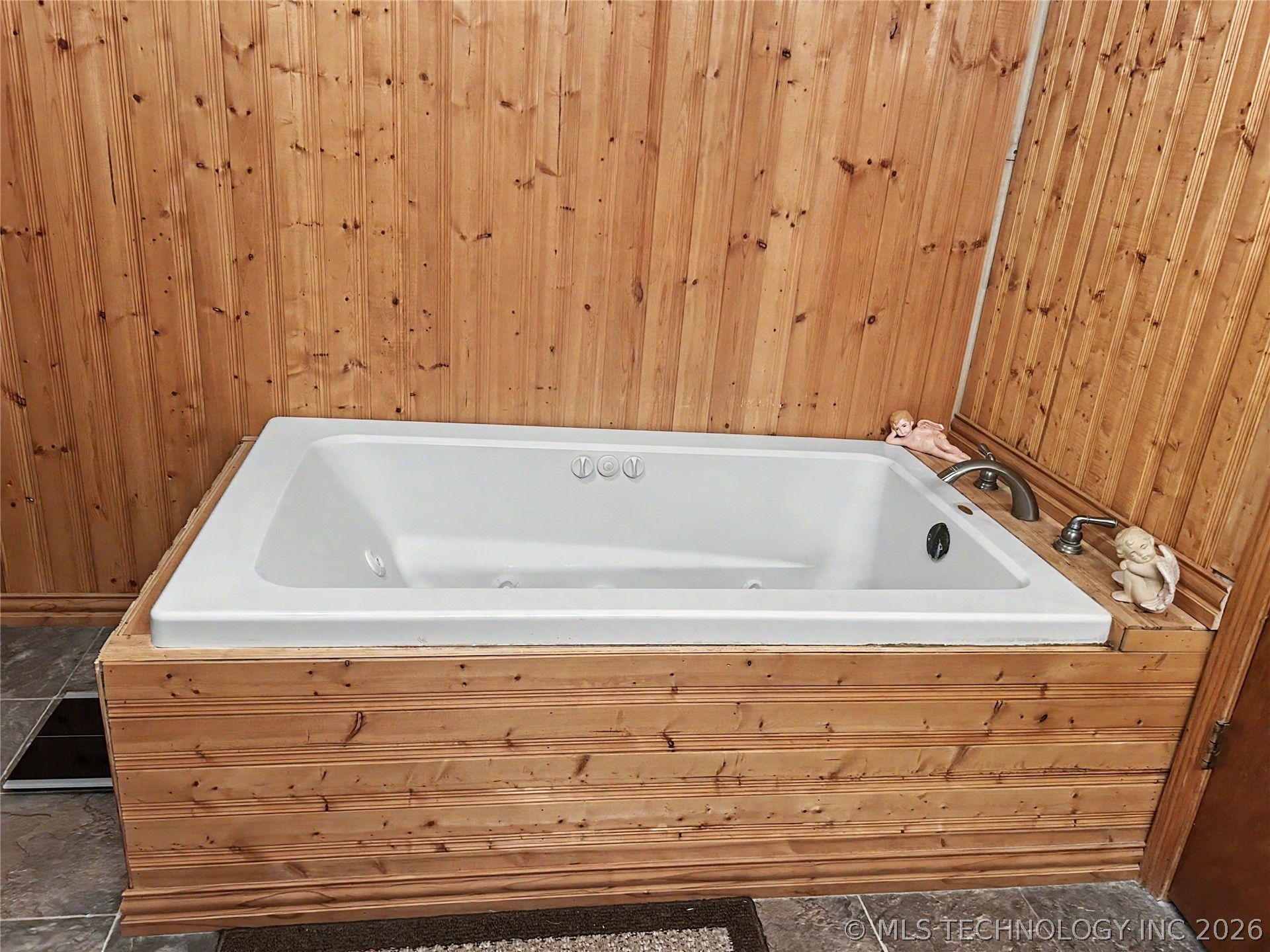 21127 S 590 Road Property Photo 17