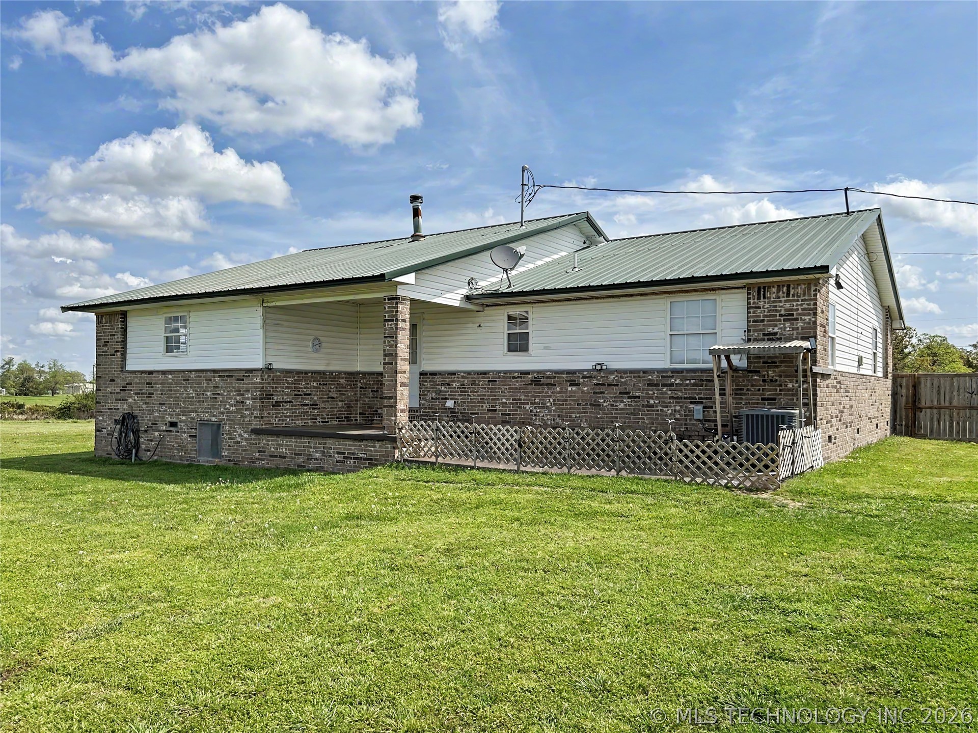 21127 S 590 Road Property Photo 38