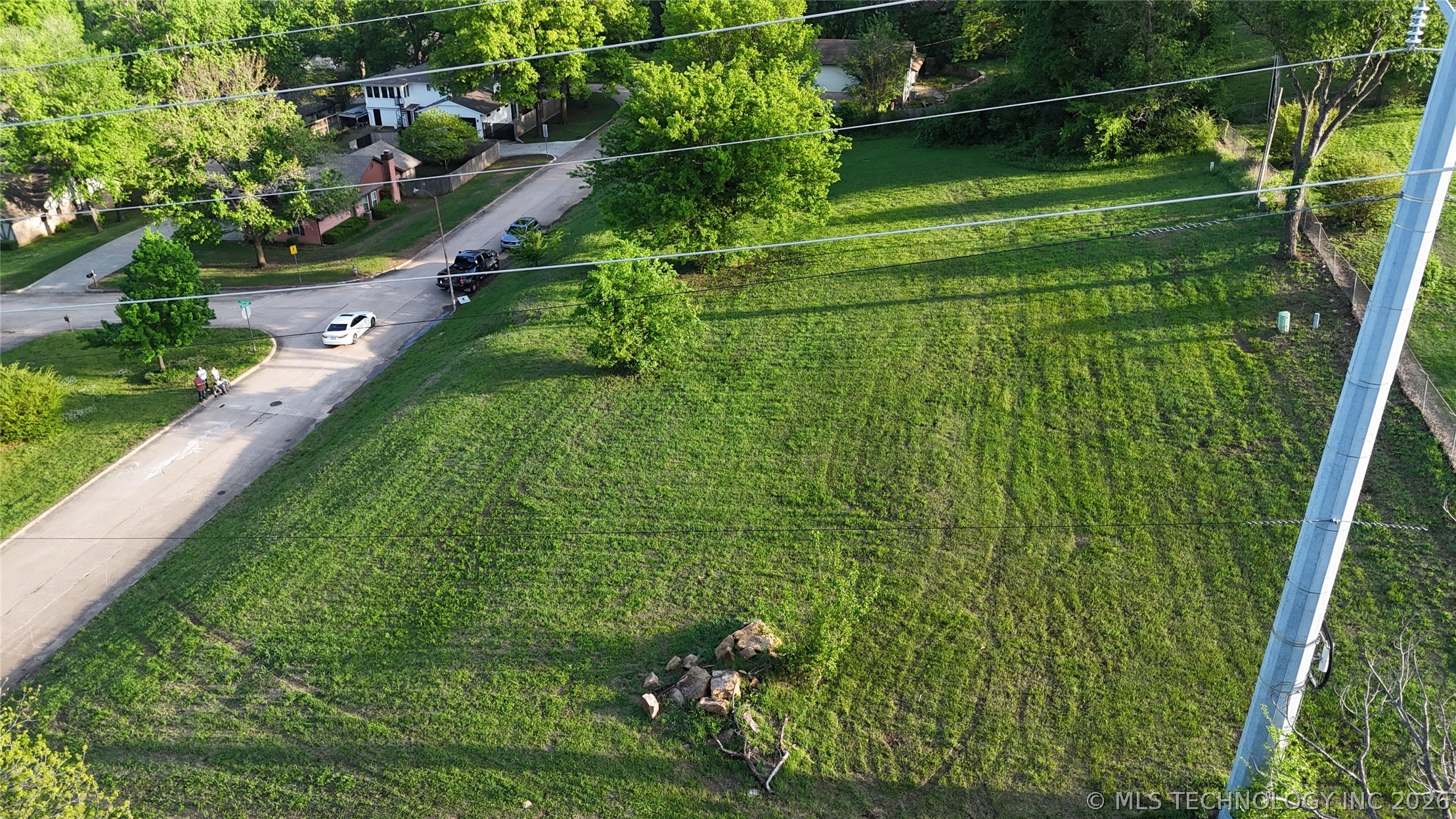 Maplewood Drive Property Photo 1