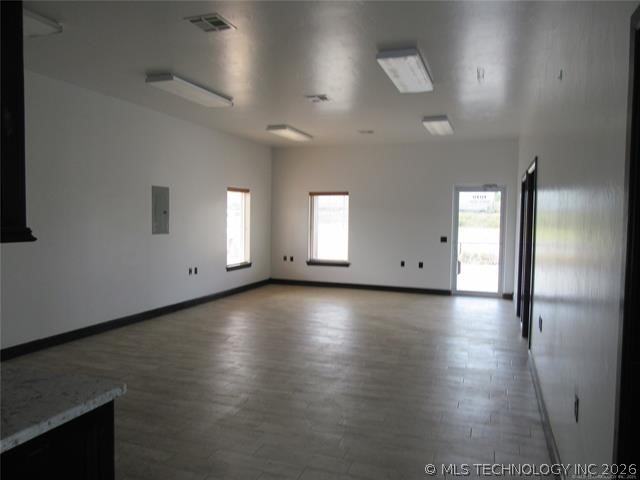 1008 N Main Property Photo 6
