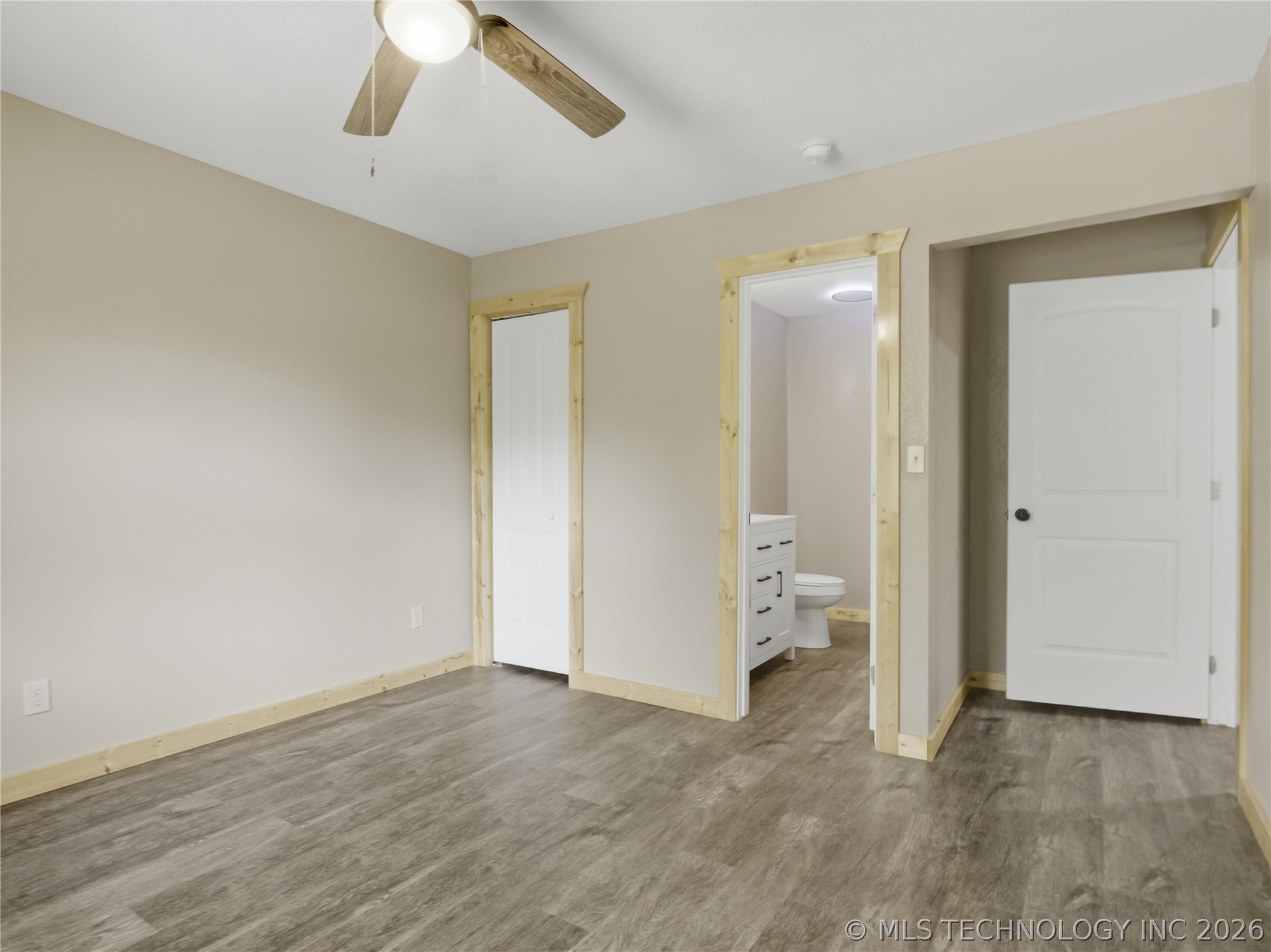 271 E 2nd Property Photo 20