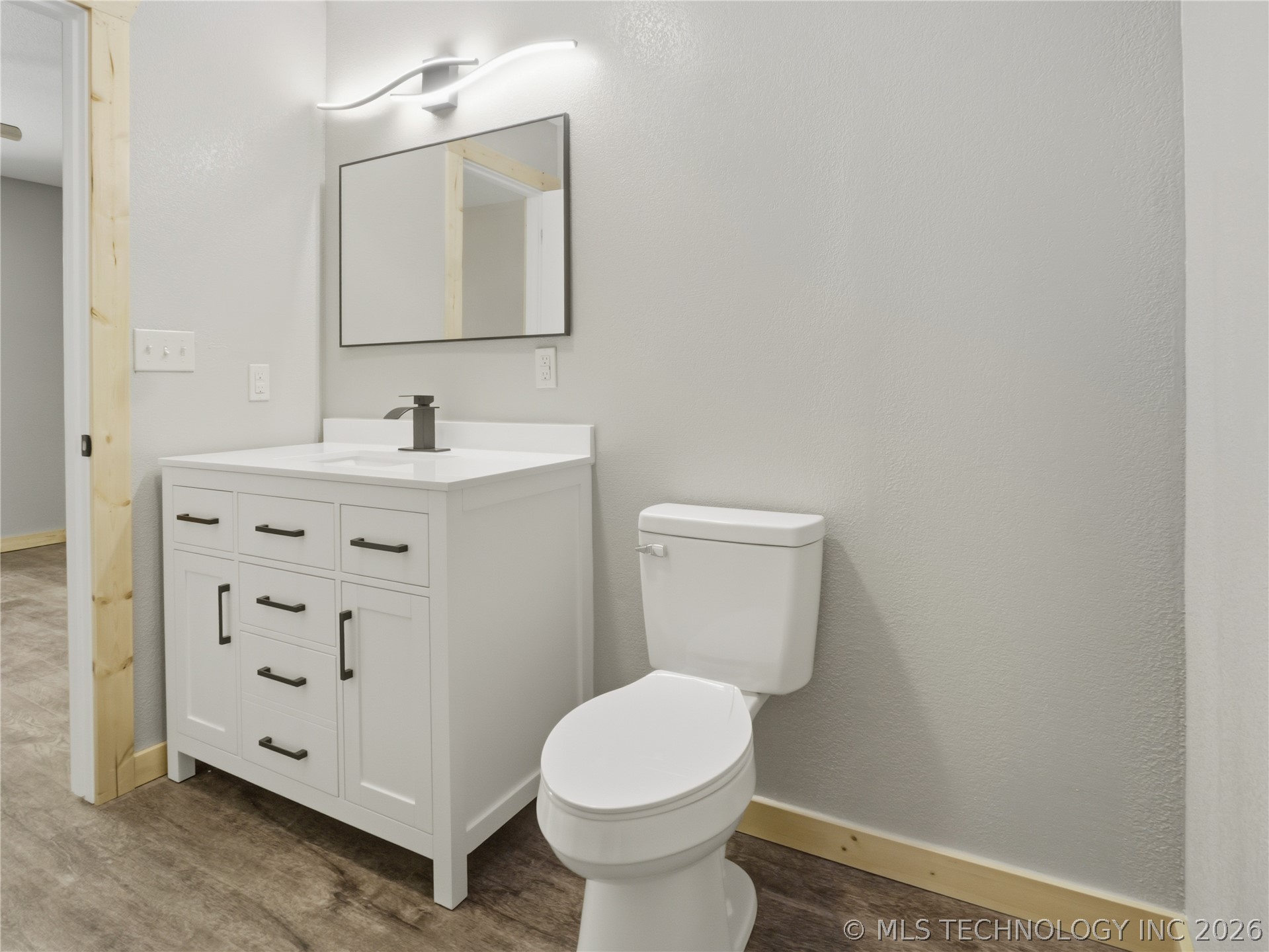 271 E 2nd Property Photo 21