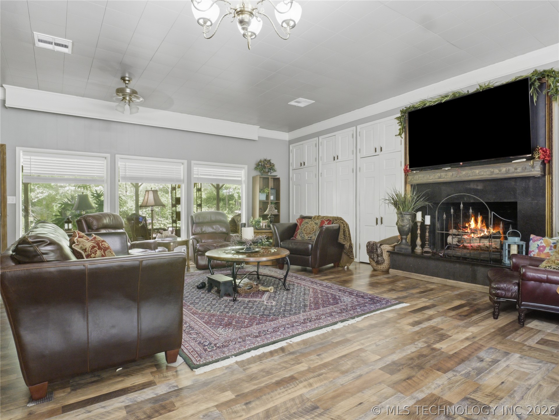 587 S Montana Property Photo 7