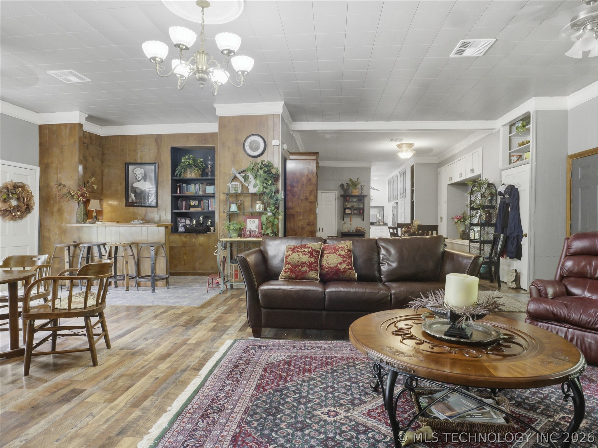 587 S Montana Property Photo 8