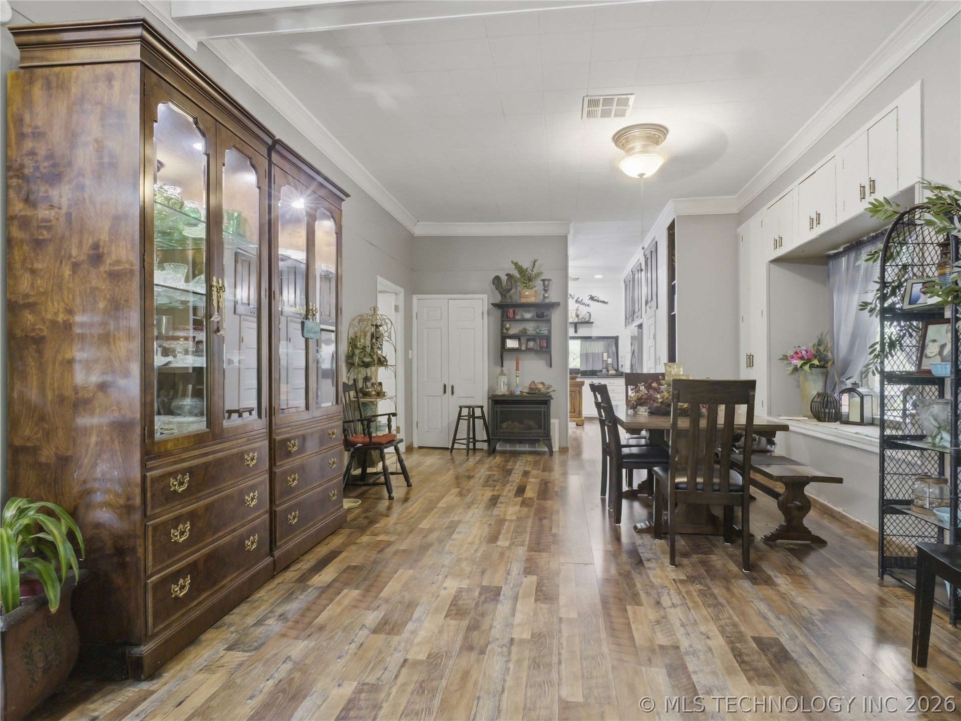 587 S Montana Property Photo 9