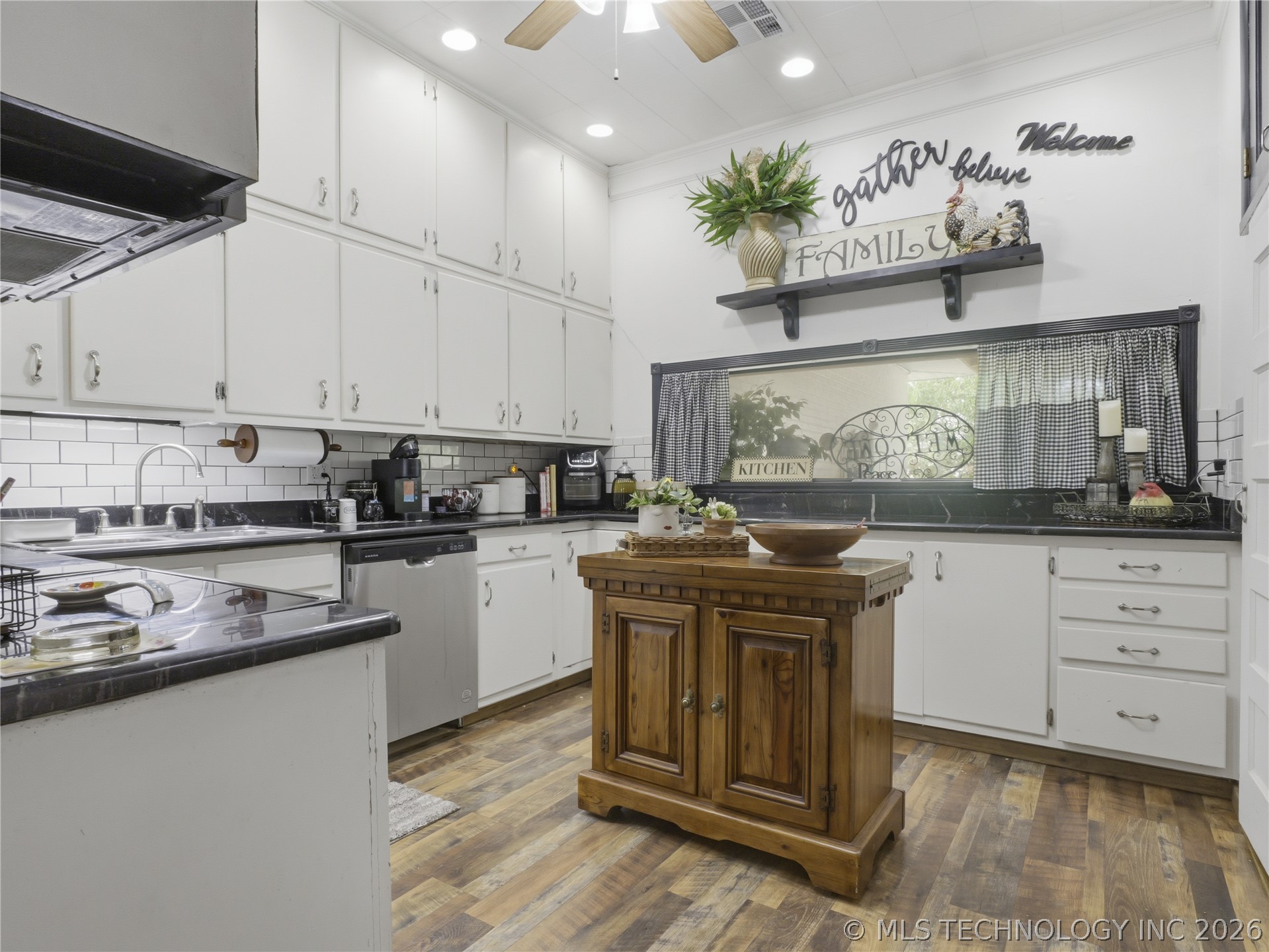 587 S Montana Property Photo 10
