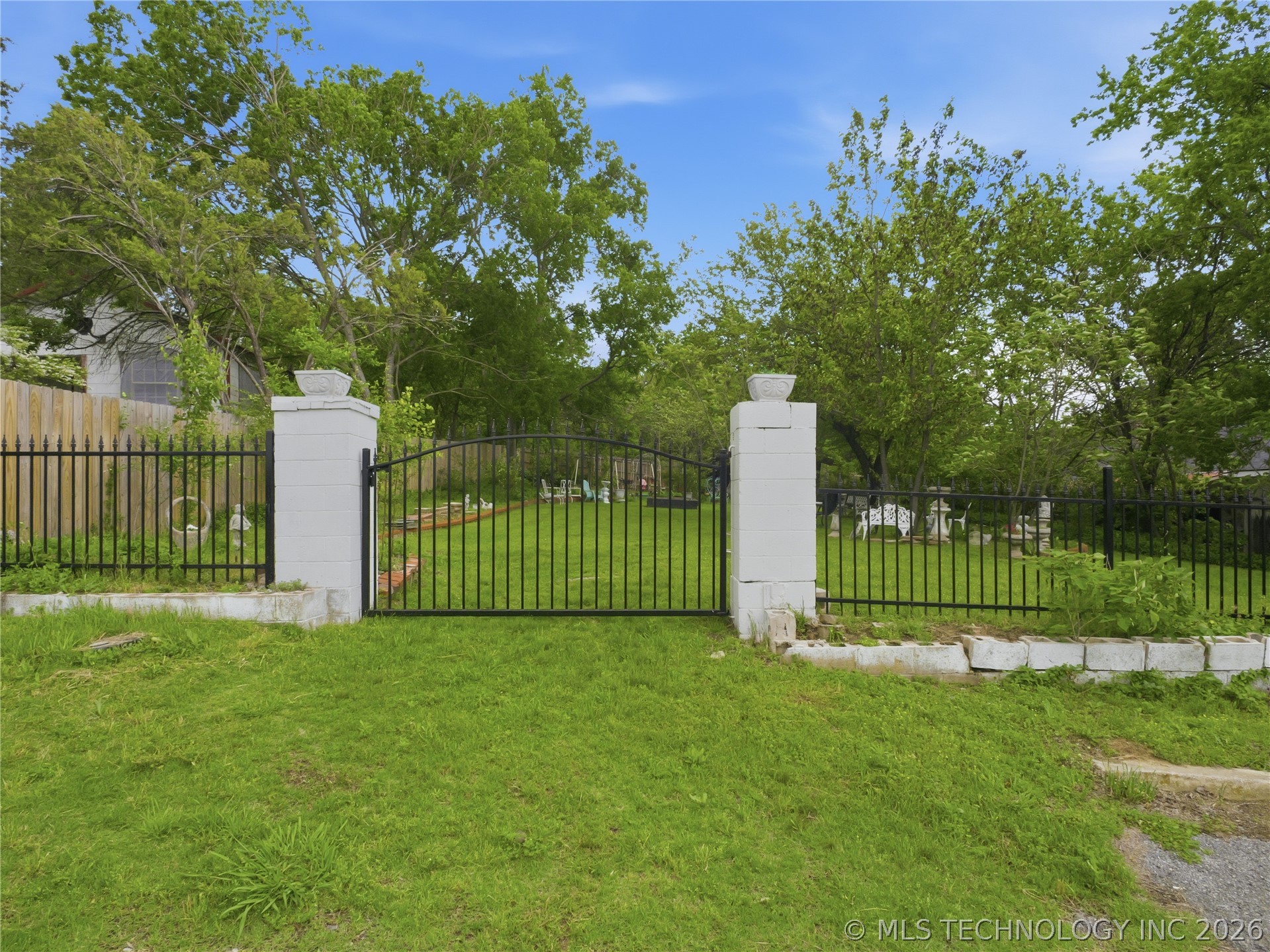 587 S Montana Property Photo 38