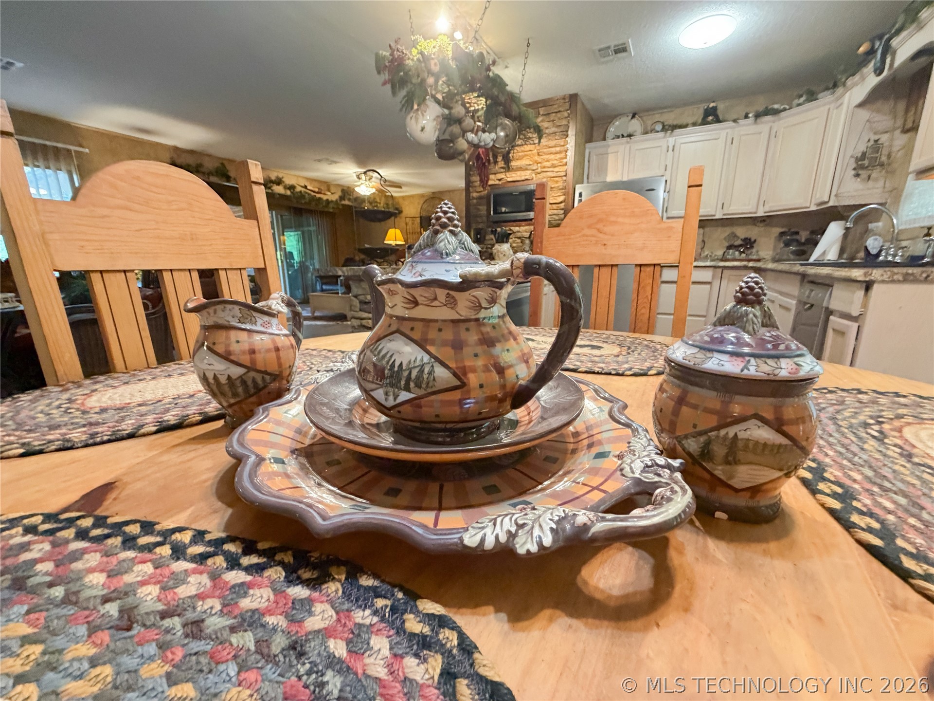 445490 Indian Road Property Photo 11