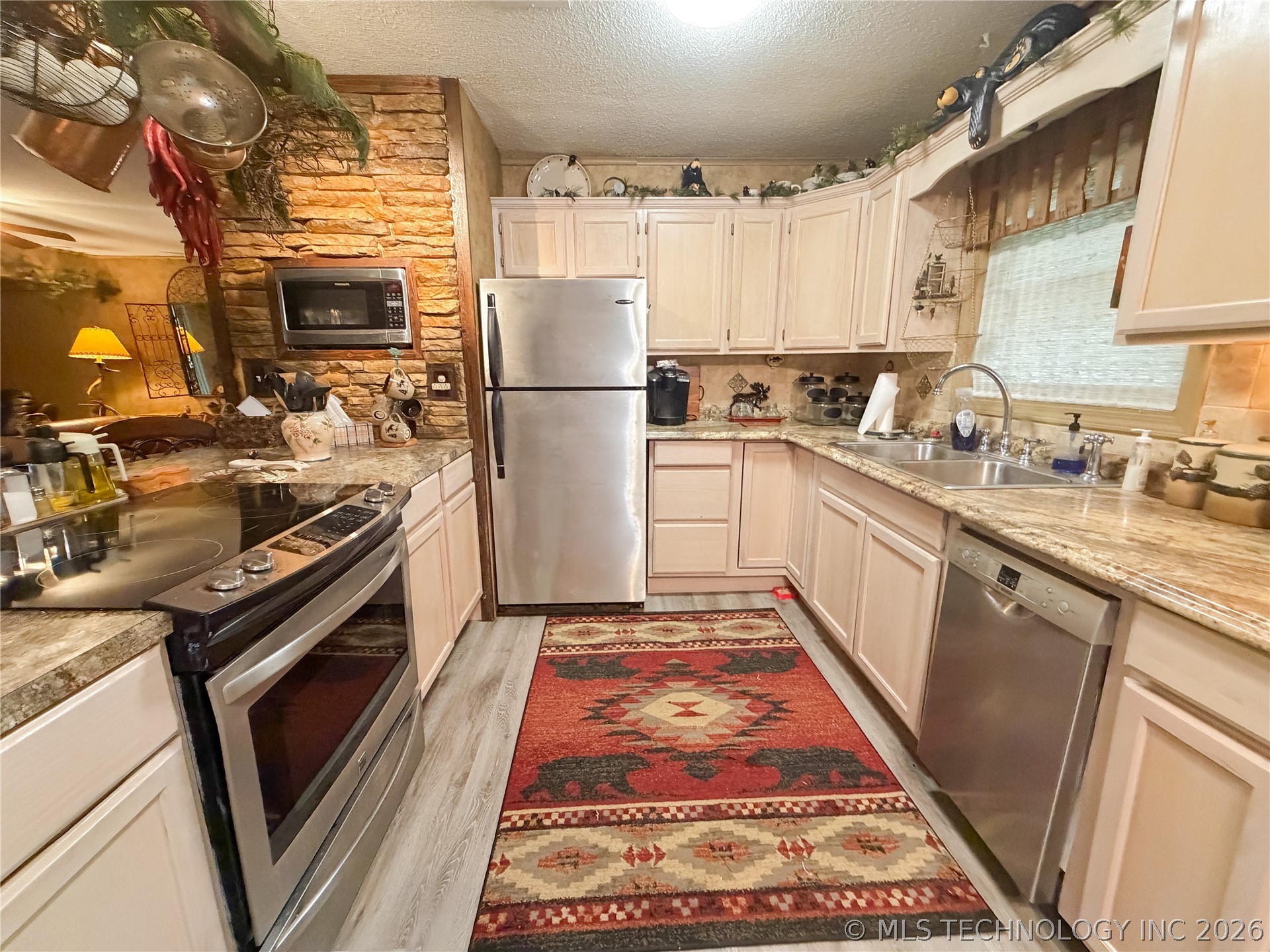 445490 Indian Road Property Photo 12