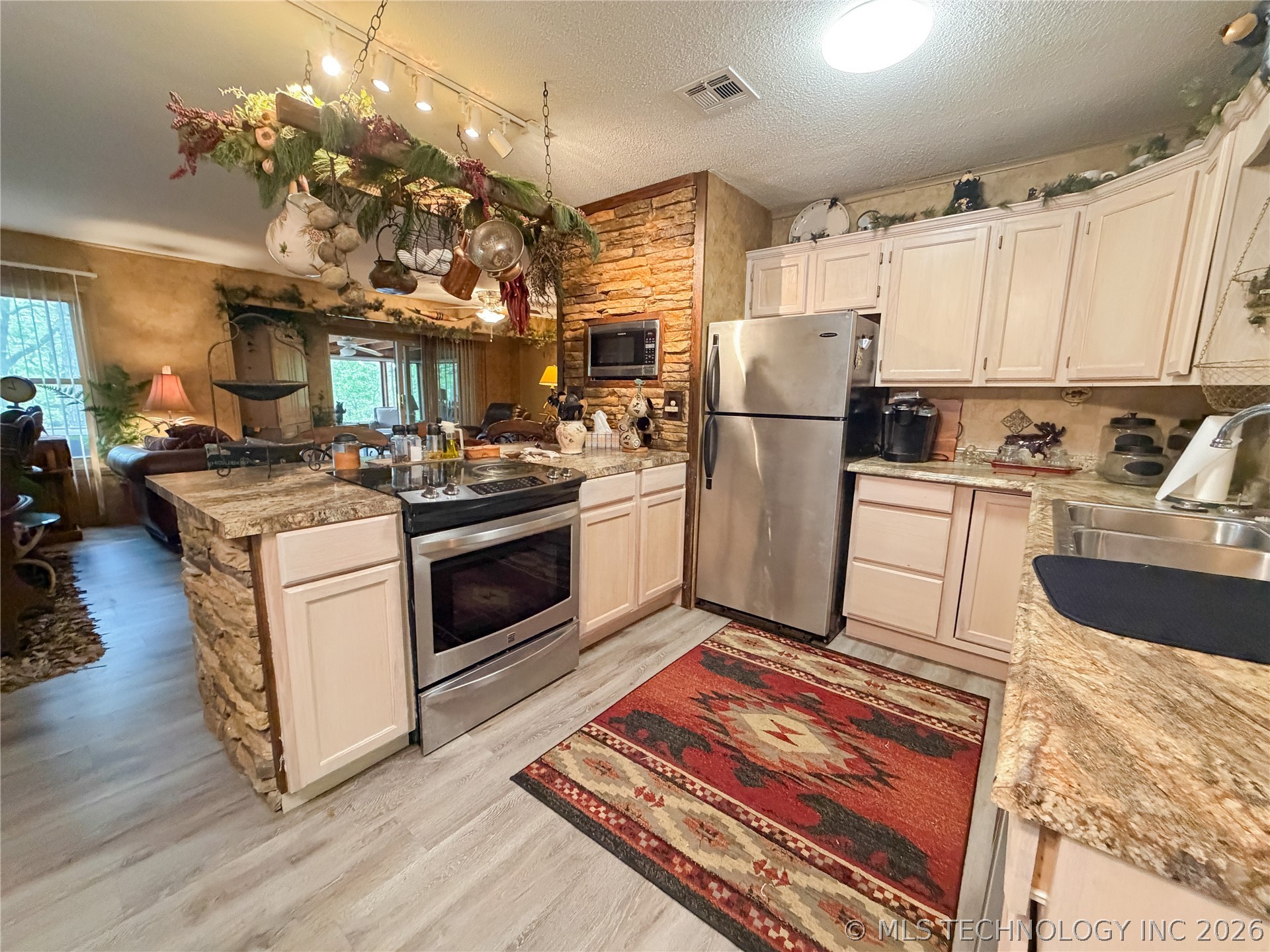 445490 Indian Road Property Photo 14