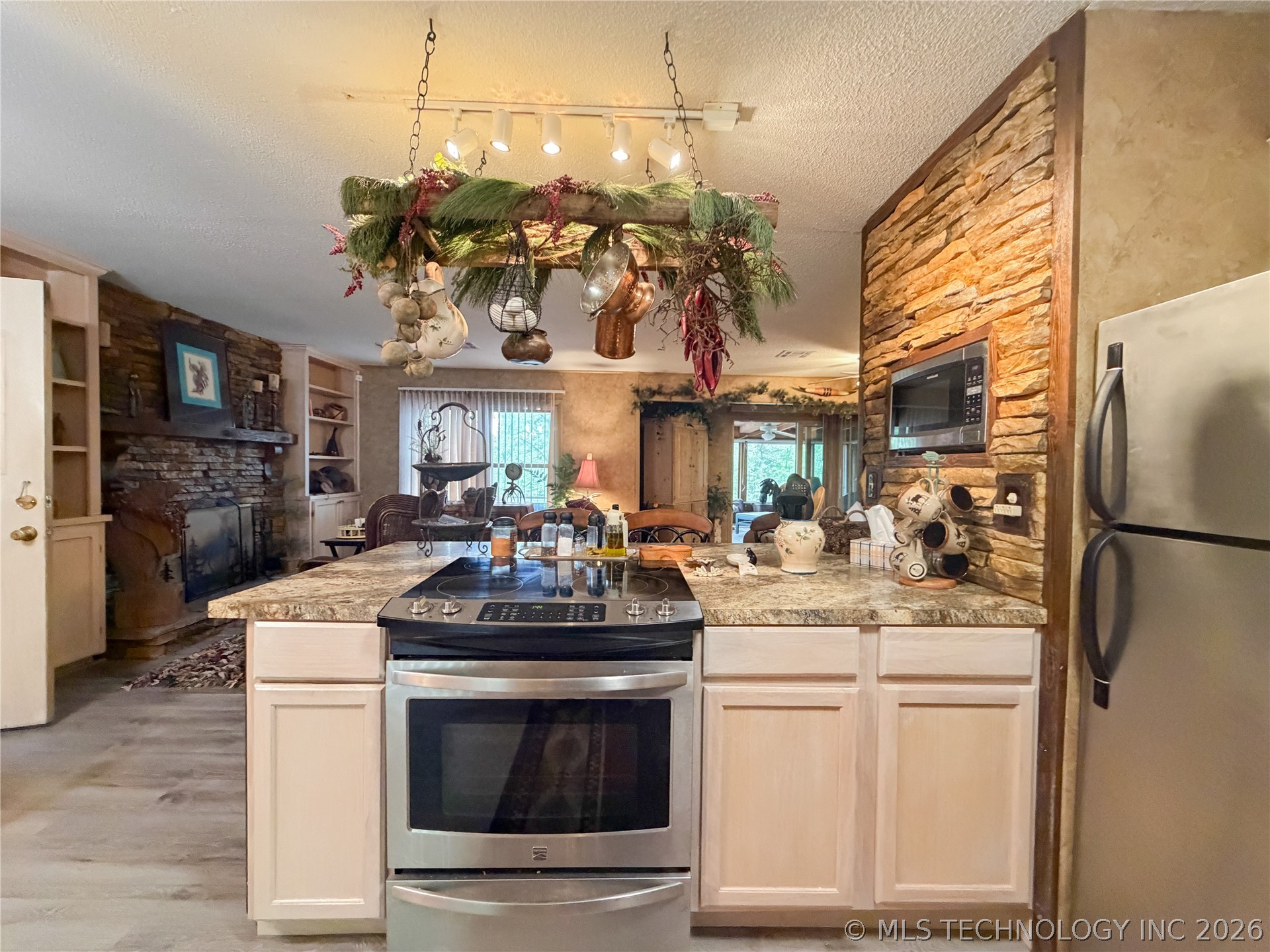 445490 Indian Road Property Photo 15