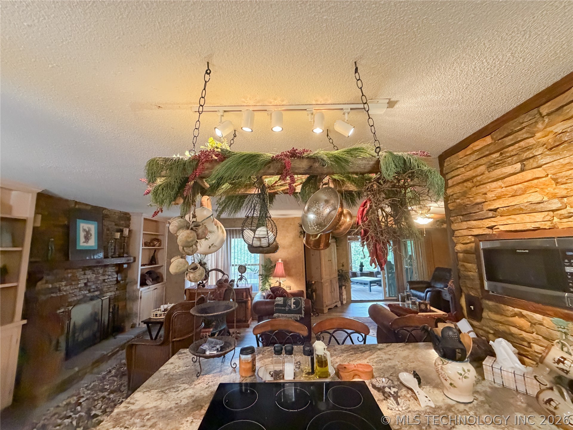 445490 Indian Road Property Photo 16