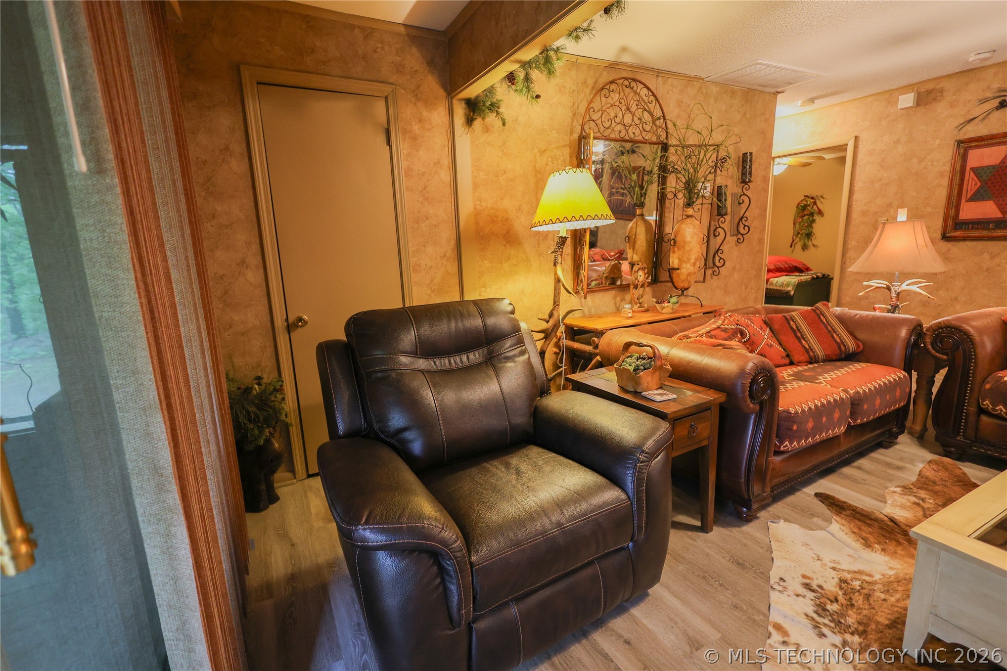 445490 Indian Road Property Photo 33