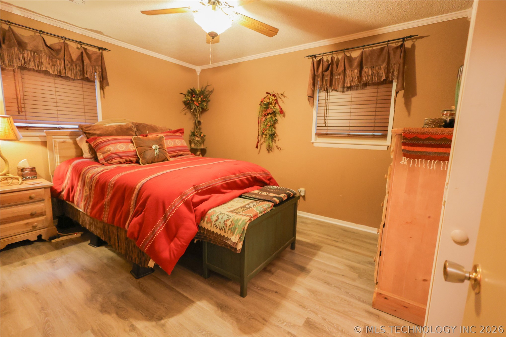 445490 Indian Road Property Photo 38