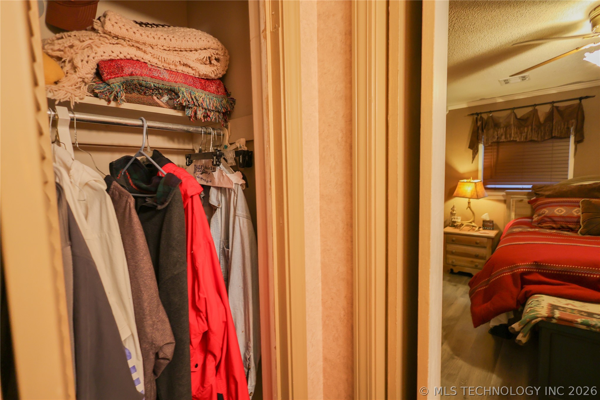 445490 Indian Road Property Photo 44