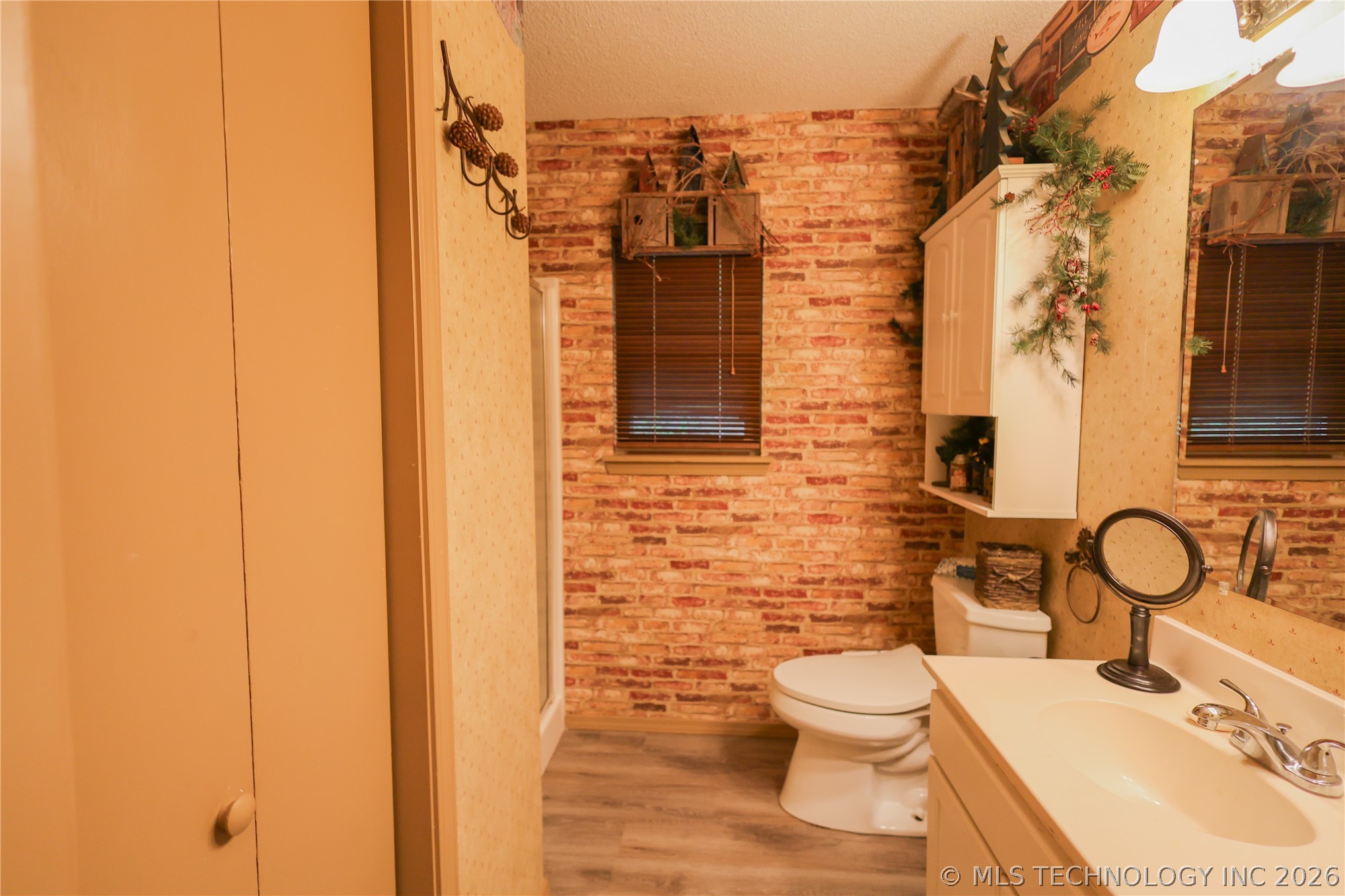 445490 Indian Road Property Photo 46