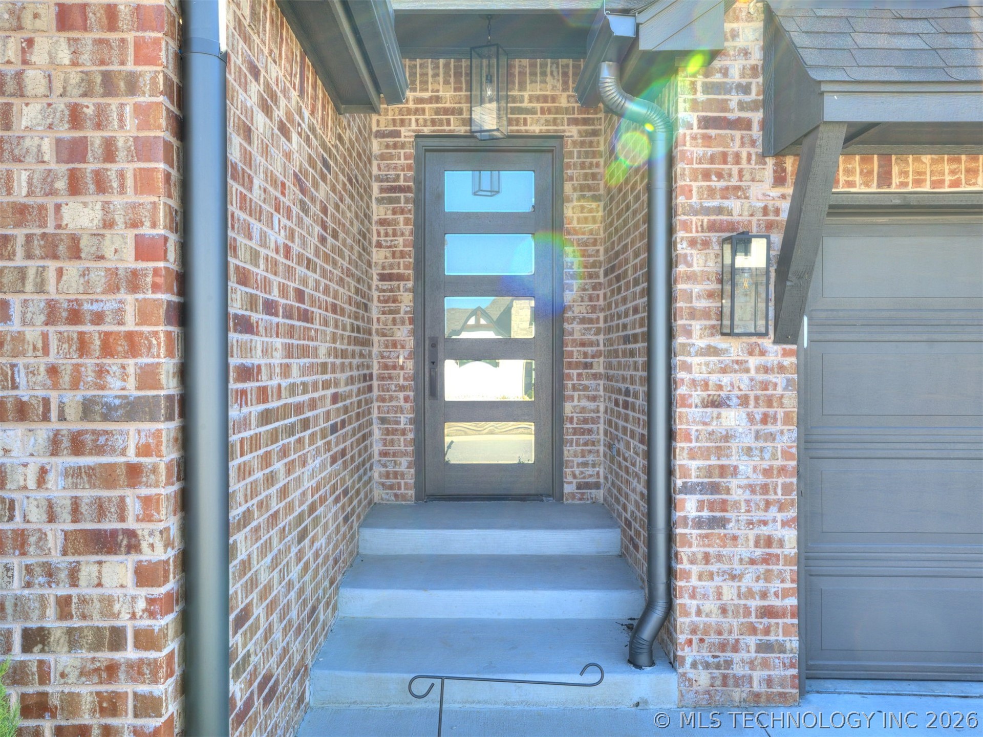 13605 S 21st Place E Property Photo 7