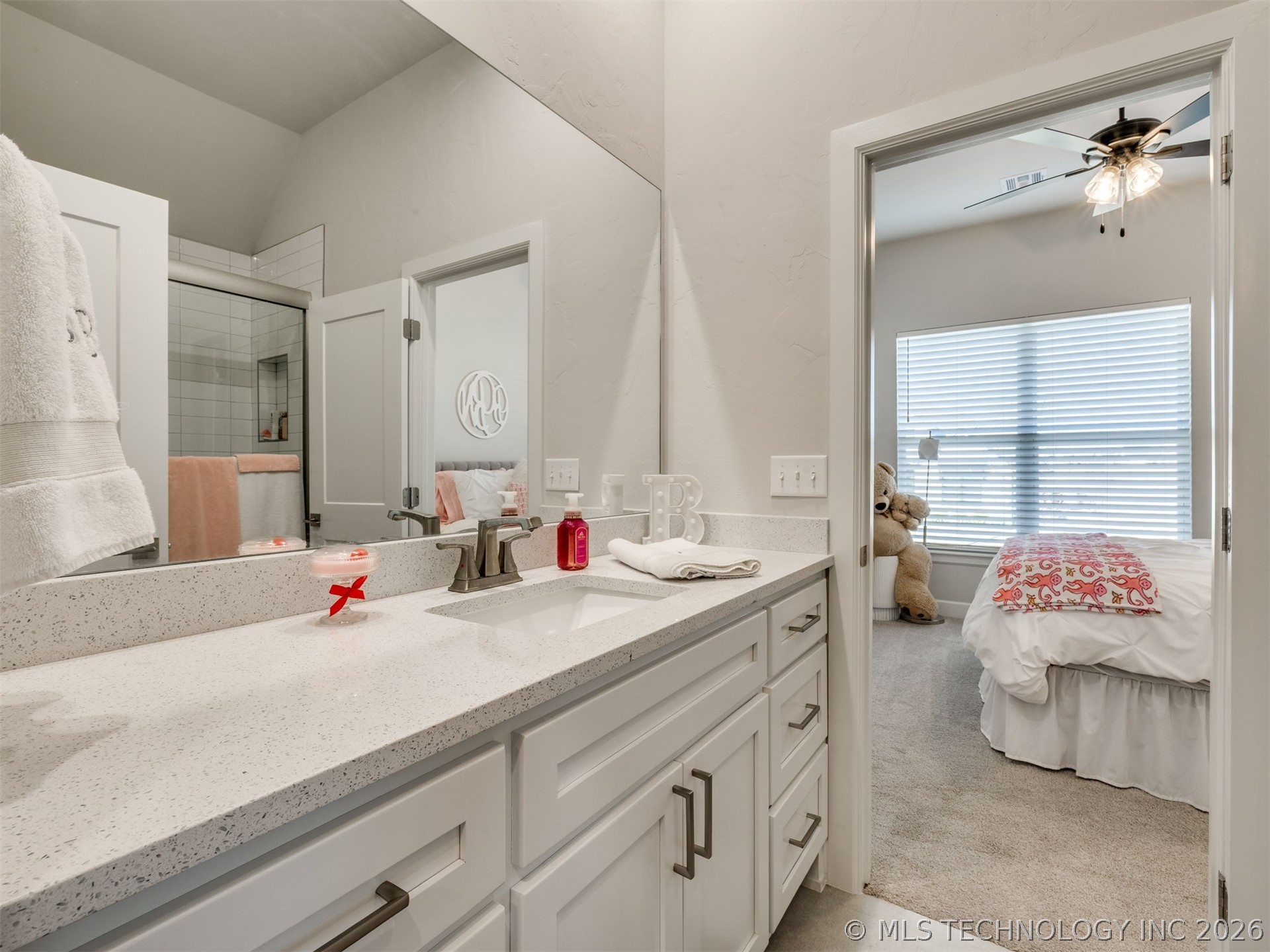 13605 S 21st Place E Property Photo 14