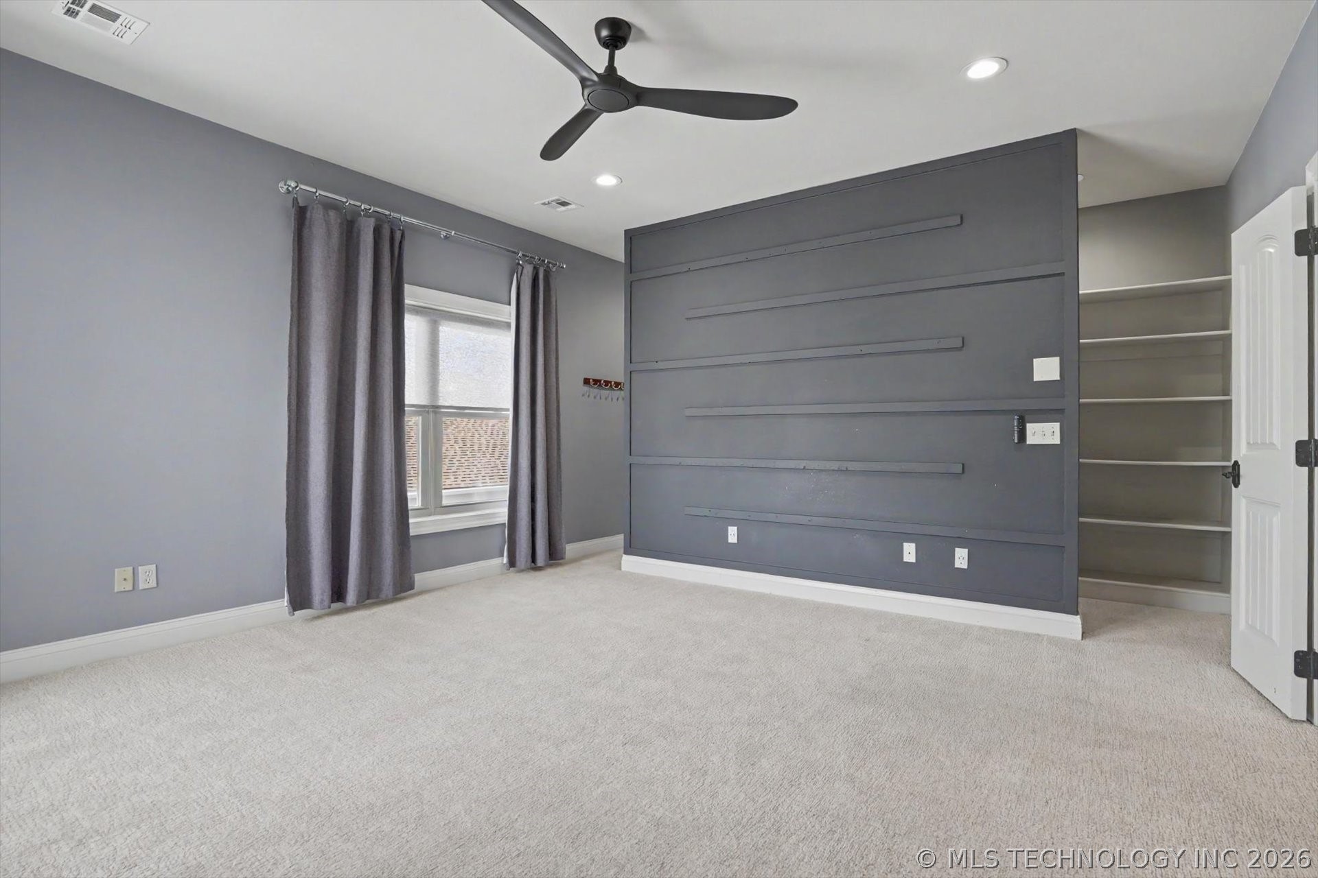 1411 S St Louis Avenue B Property Photo 16