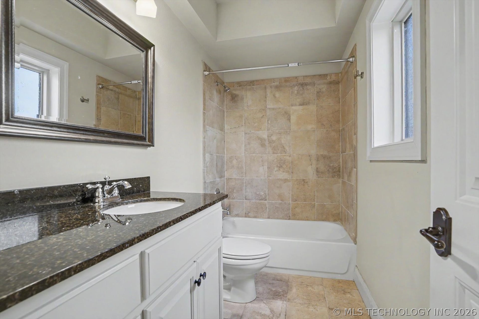 1411 S St Louis Avenue B Property Photo 29