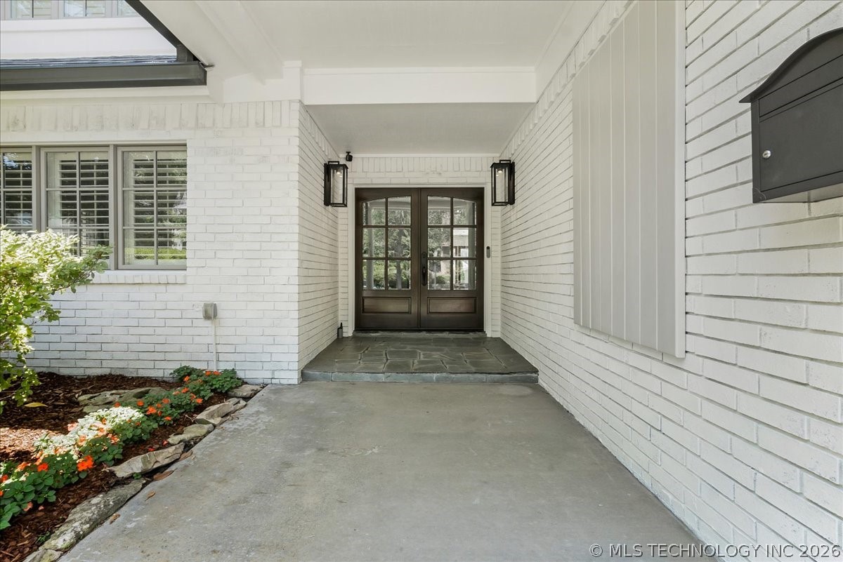 1324 E 26th Street Property Photo 8