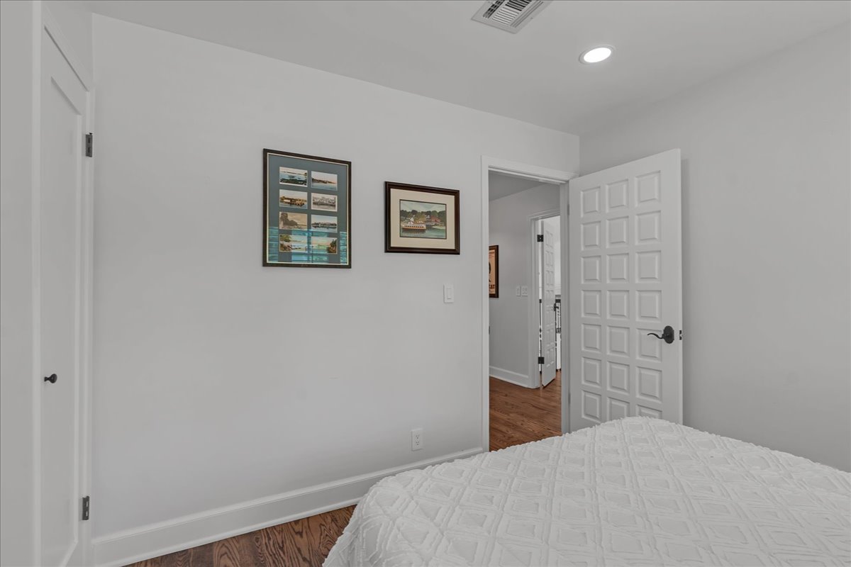 1324 E 26th Street Property Photo 57