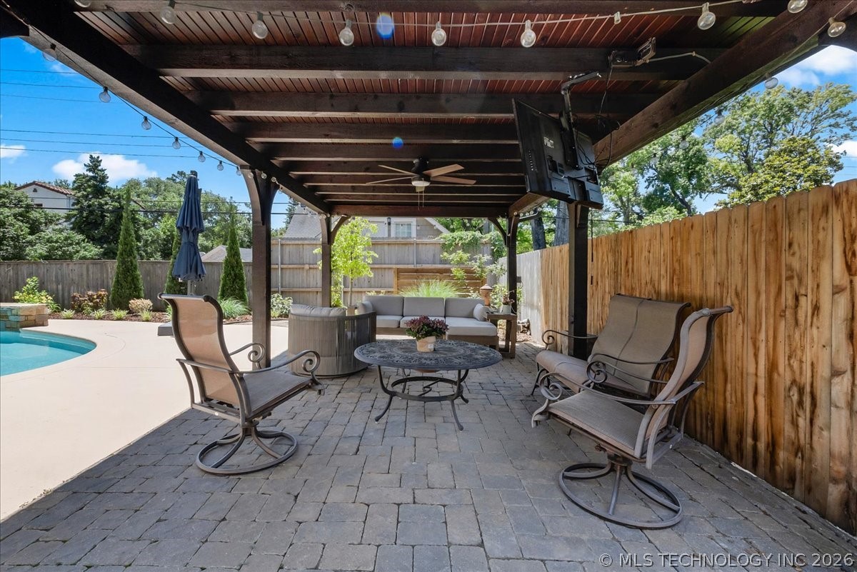 1324 E 26th Street Property Photo 68