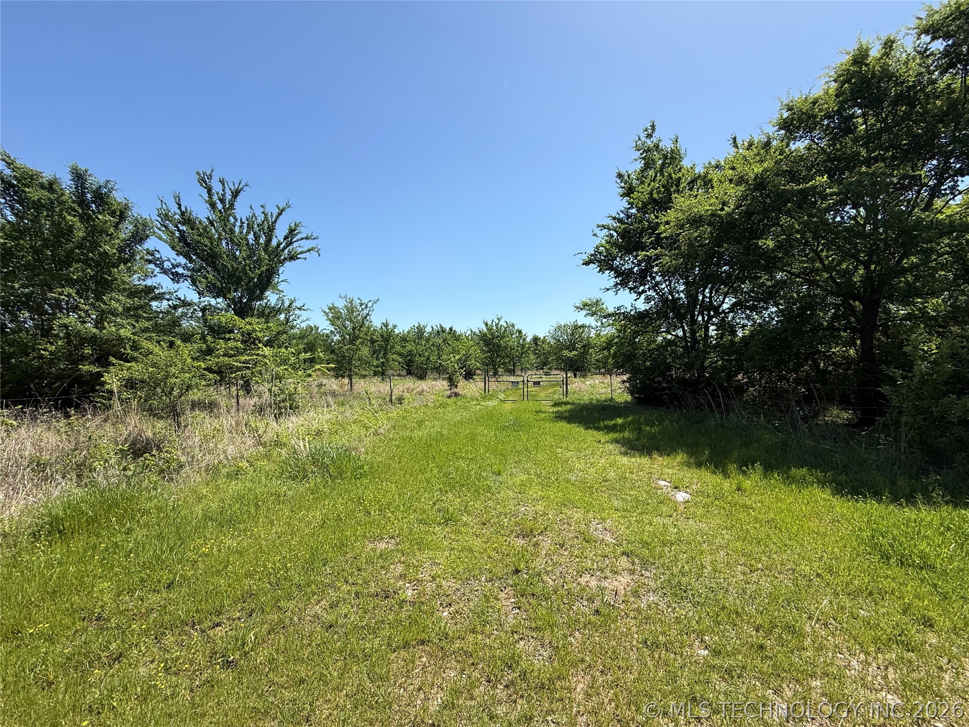113327 S 4135 Road Property Photo 1