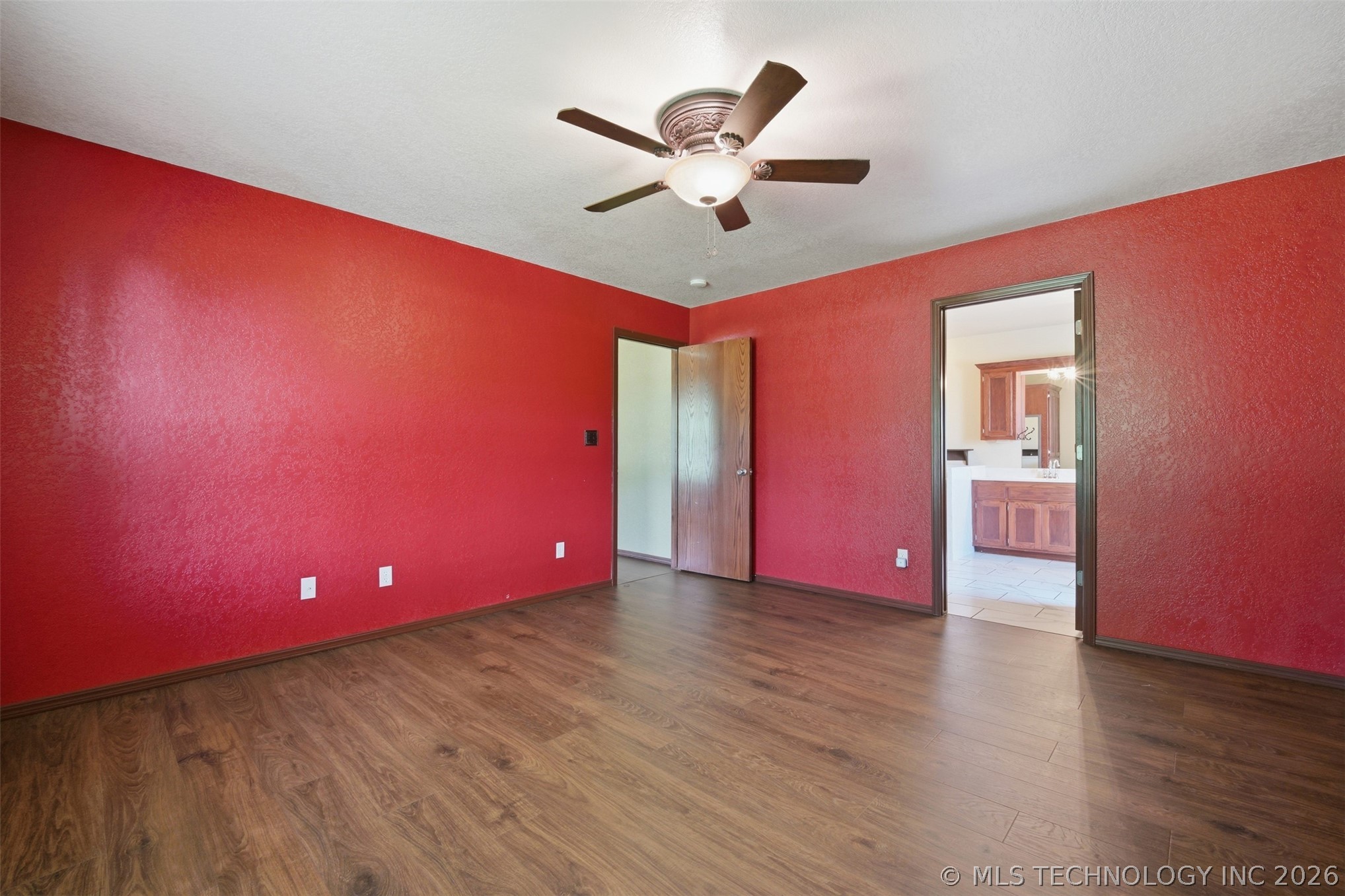 713 Pinewood Trails Drive Property Photo 15