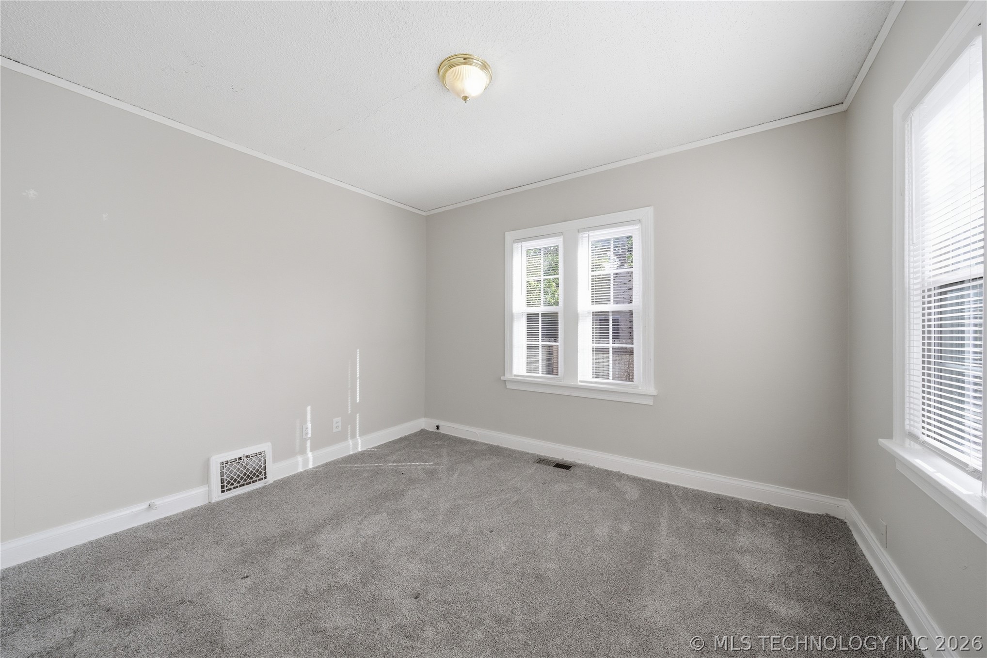 3239 E 4th Street Property Photo 20